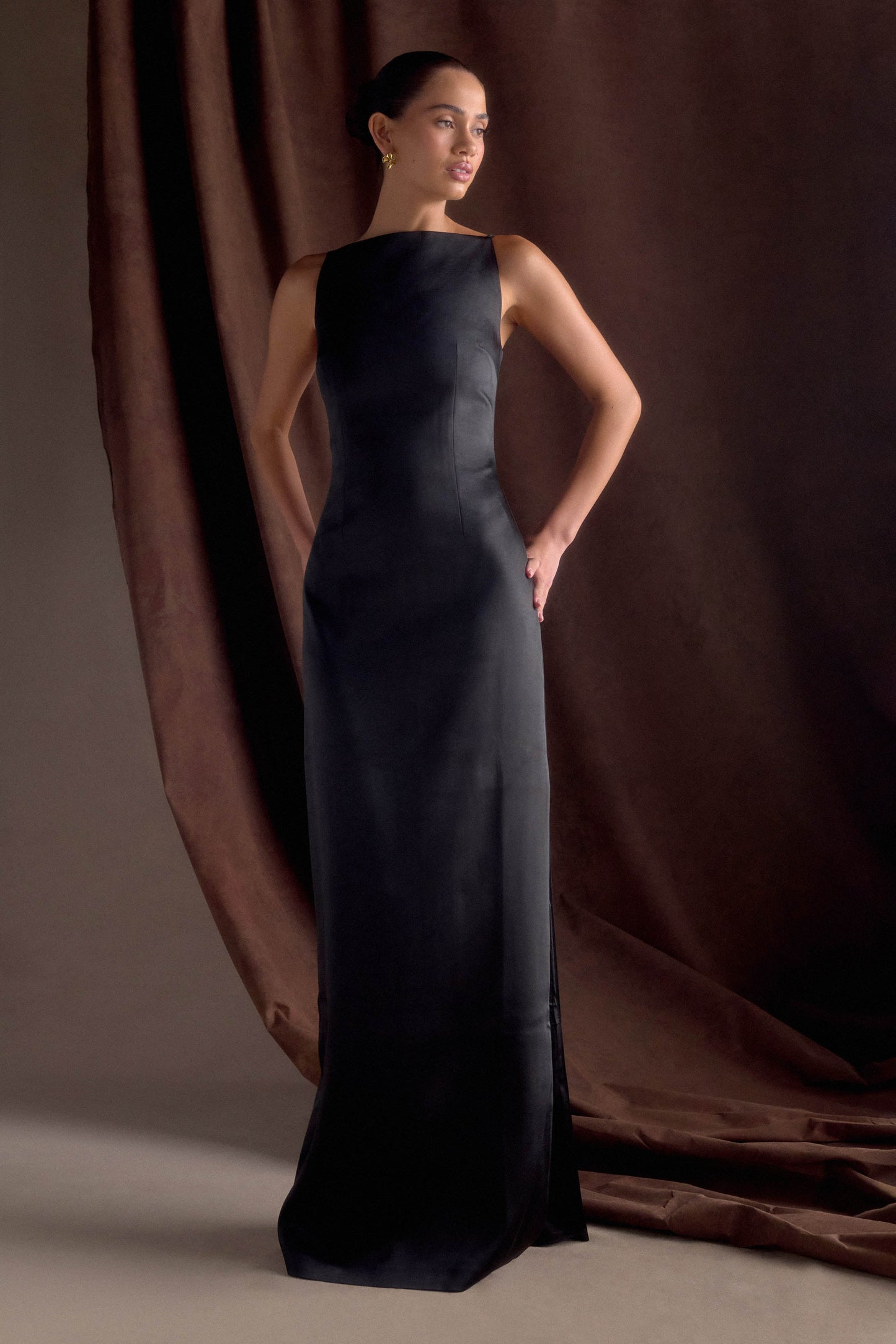 Violet Robe Maxi en Satin Sans Manches - Noir