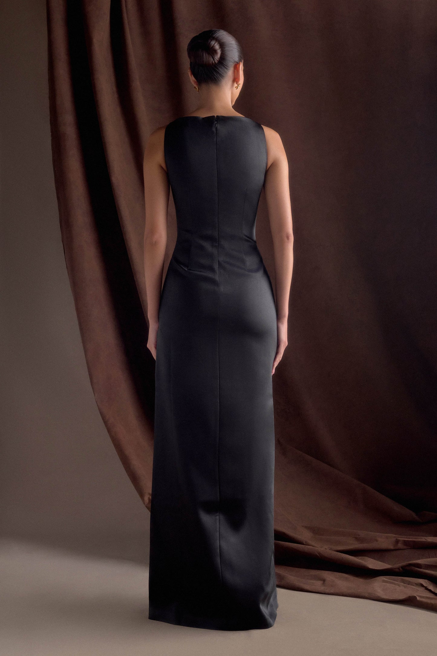 Violet Robe Maxi en Satin Sans Manches - Noir