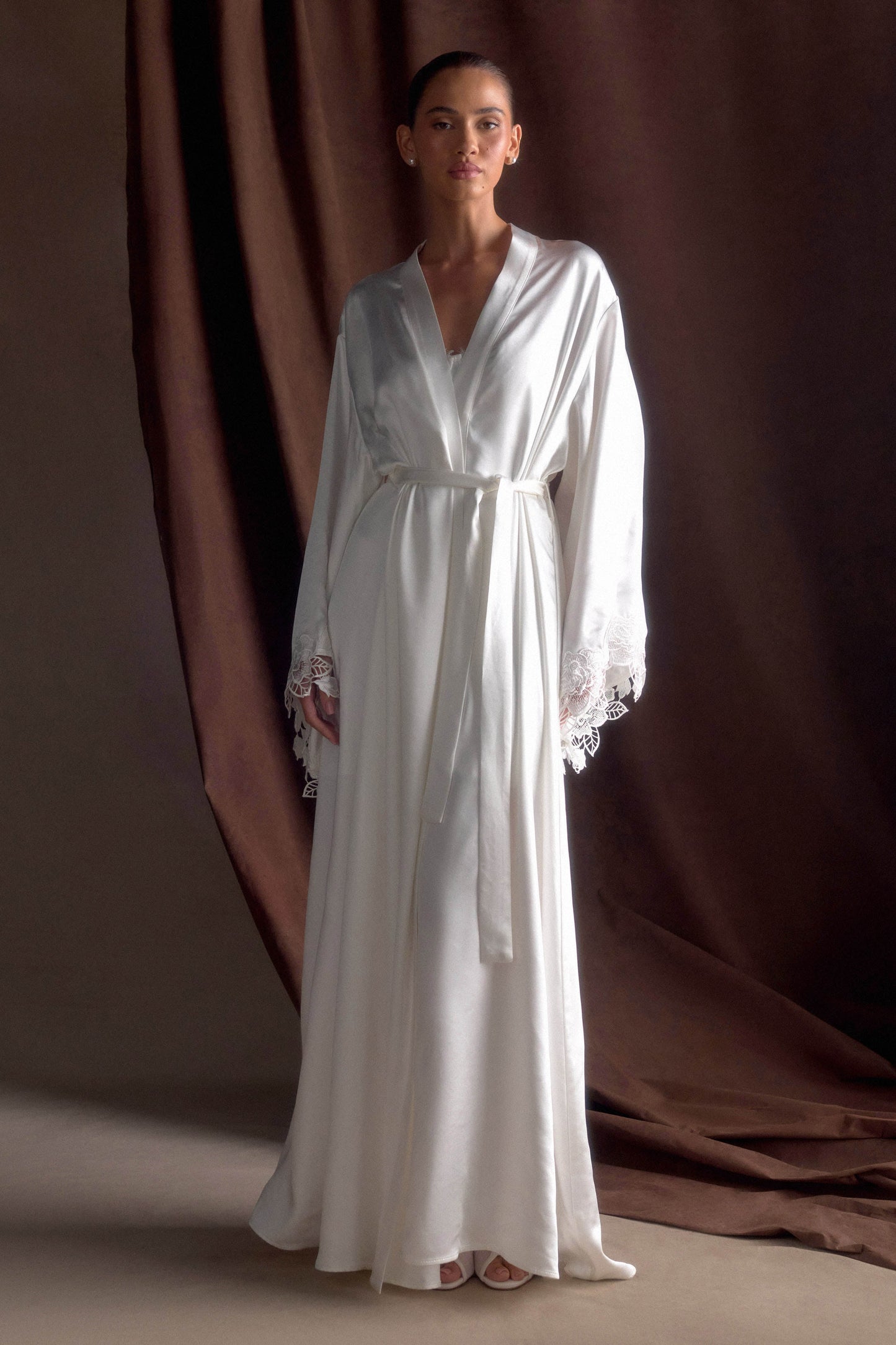Manteau de mariée en satin Sullivan avec dentelle - Ivoire