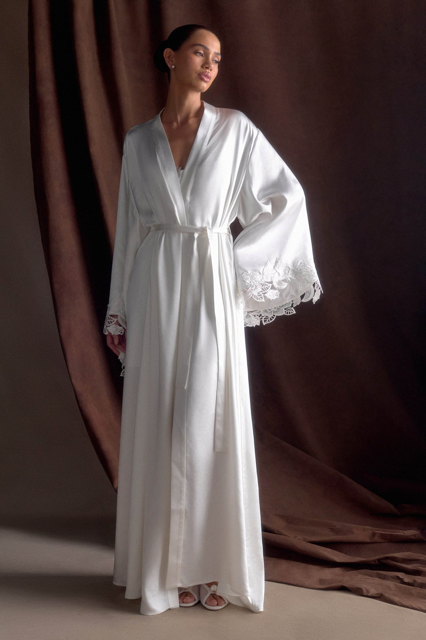 Manteau de mariée en satin Sullivan avec dentelle - Ivoire