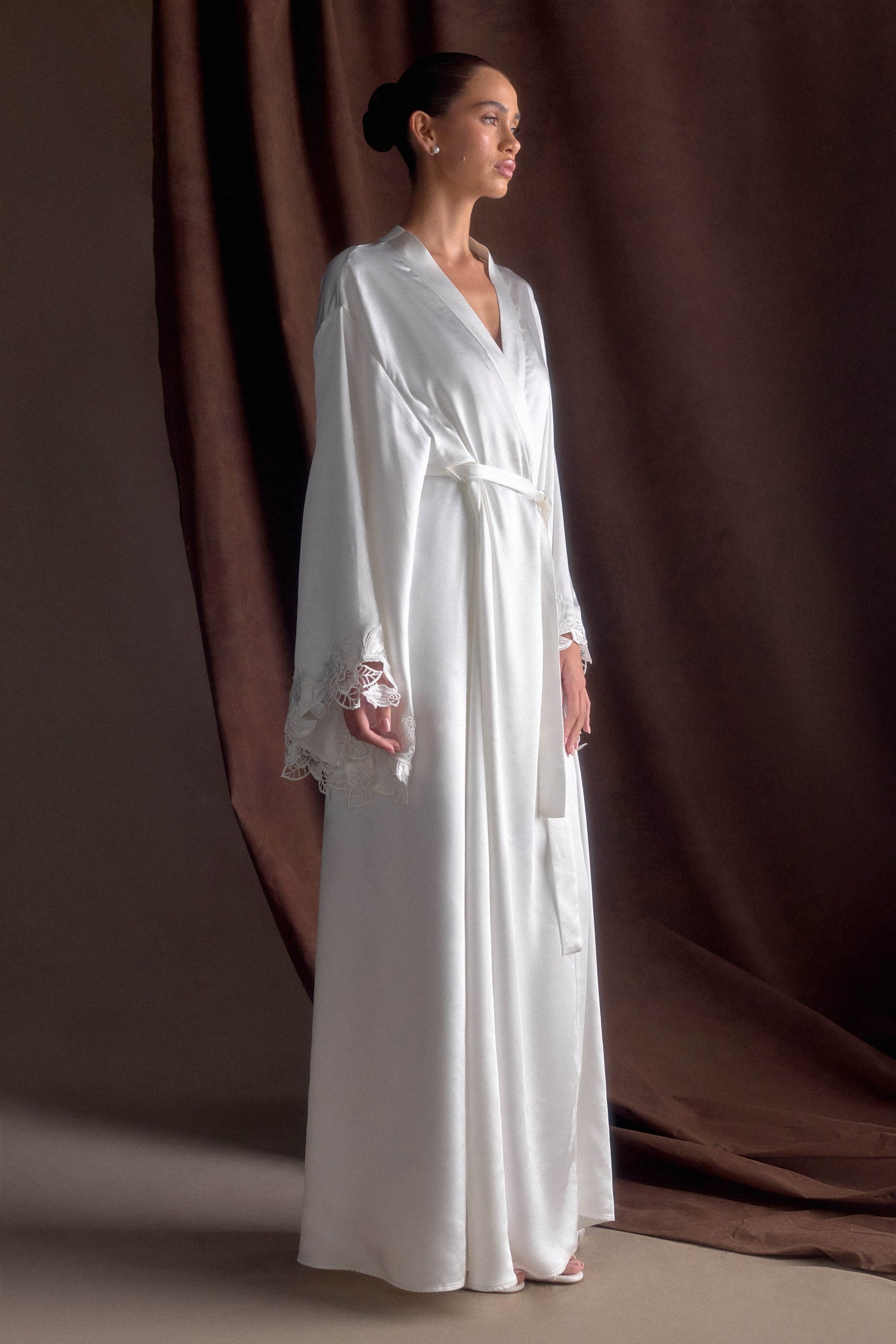 Manteau de mariée en satin Sullivan avec dentelle - Ivoire