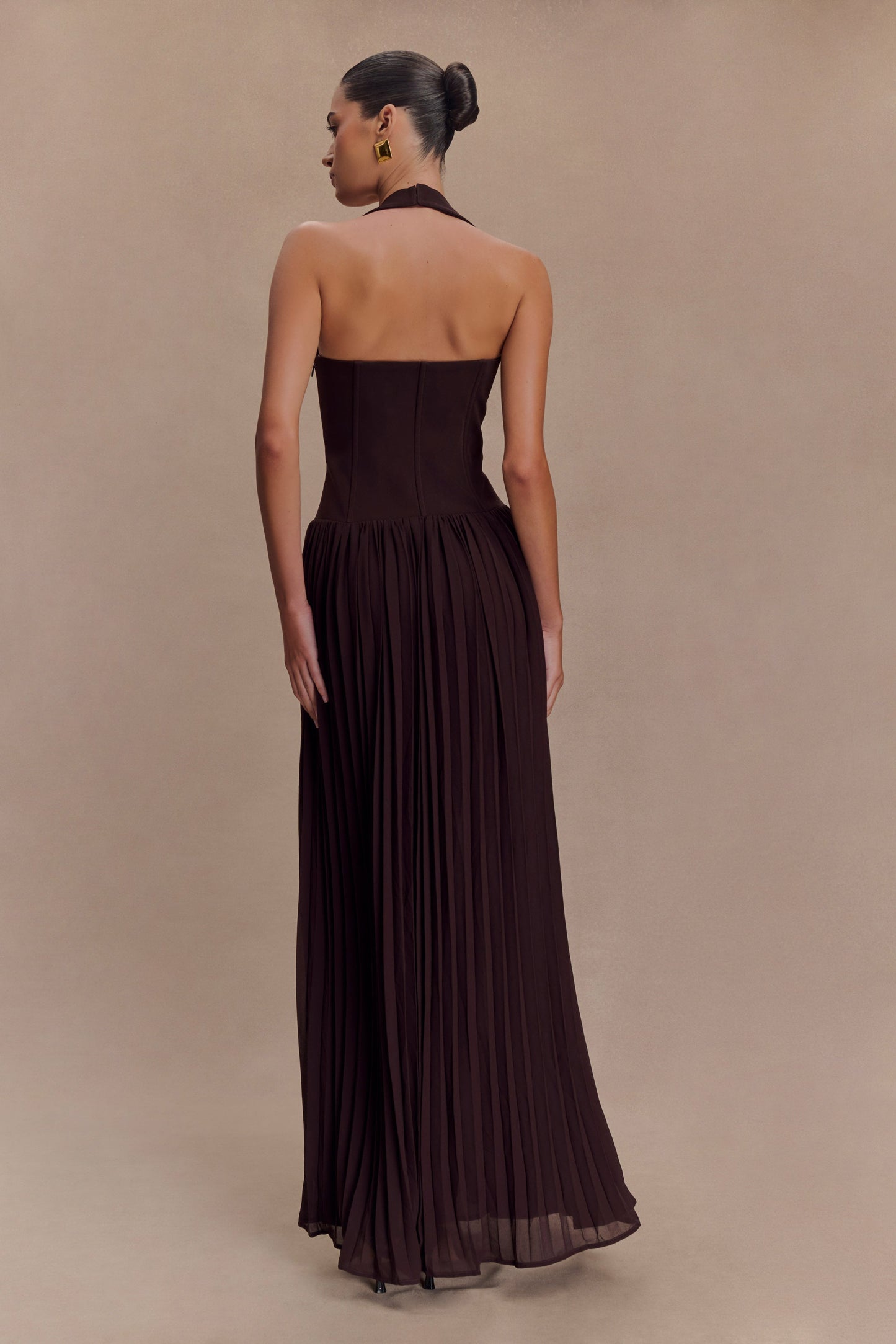 Robe Maxi Stacie à Col Haut et Plis - Cacao