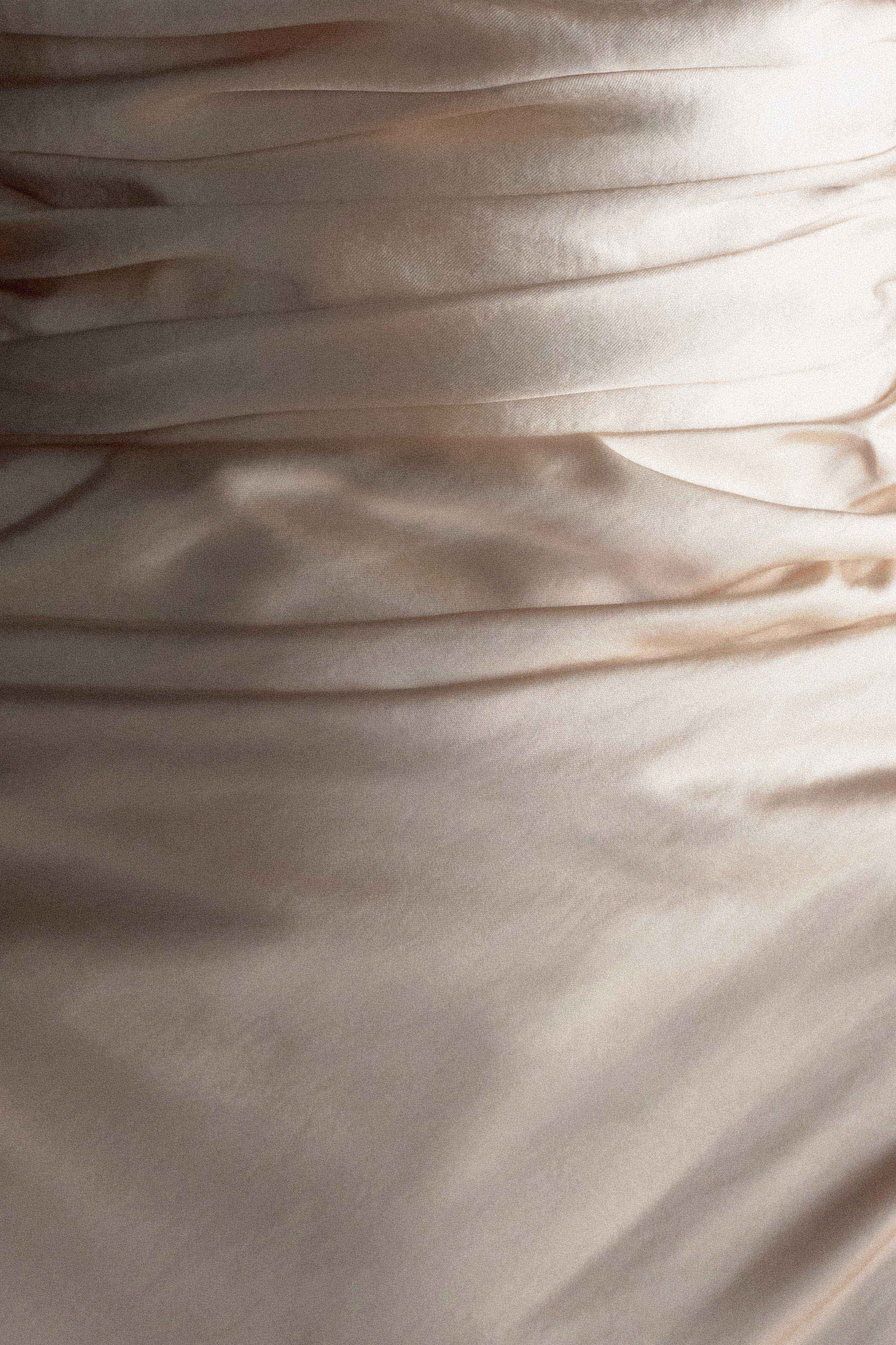 Robe longue satinée sans bretelles Cedar - Or rosé