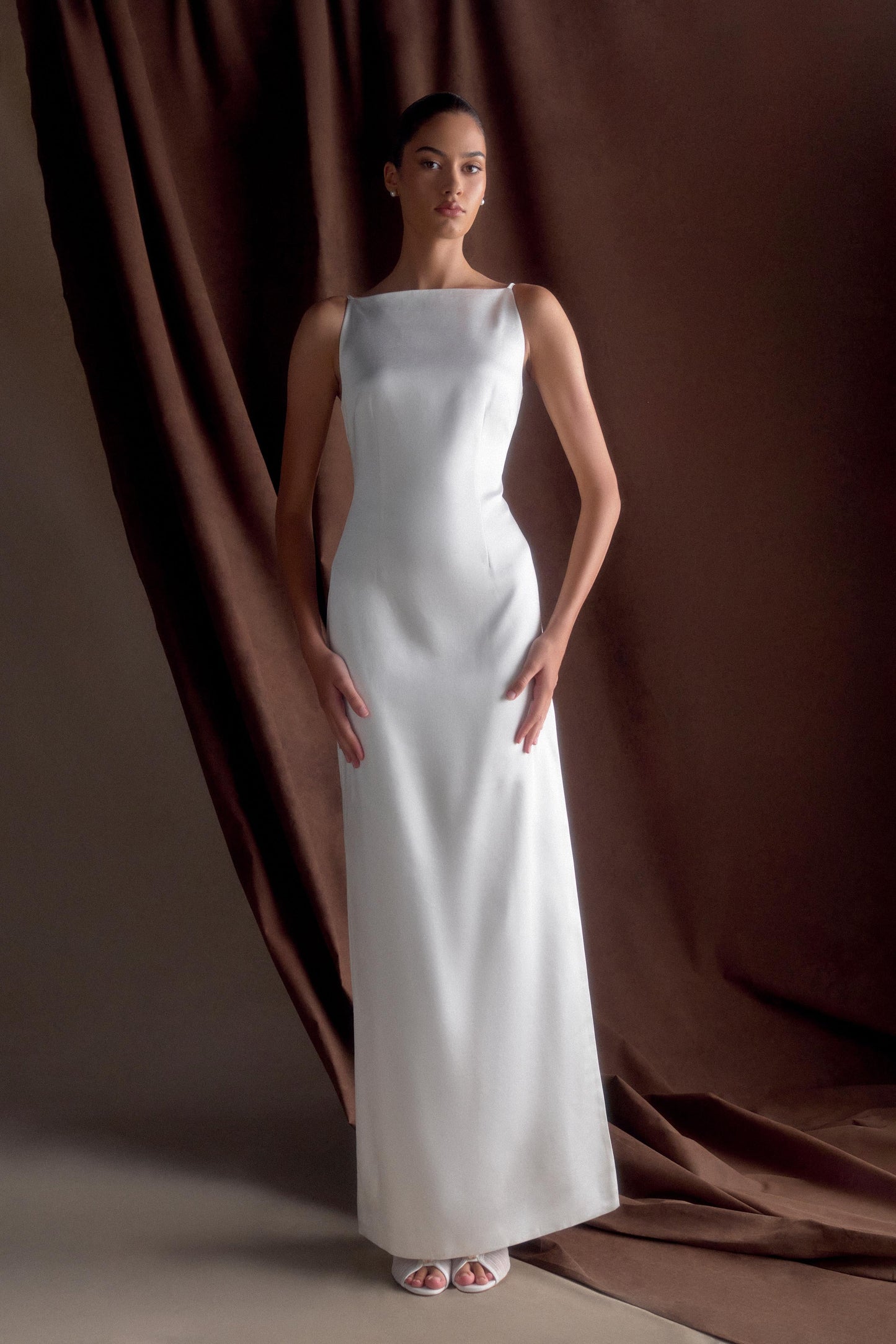 Violet Robe Maxi en Satin Sans Manches - Blanc