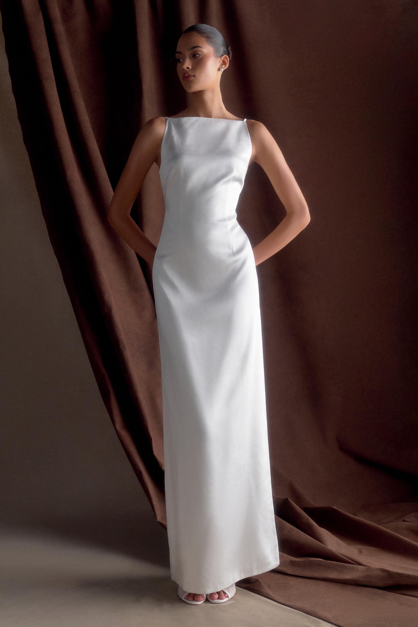 Violet Robe Maxi en Satin Sans Manches - Blanc