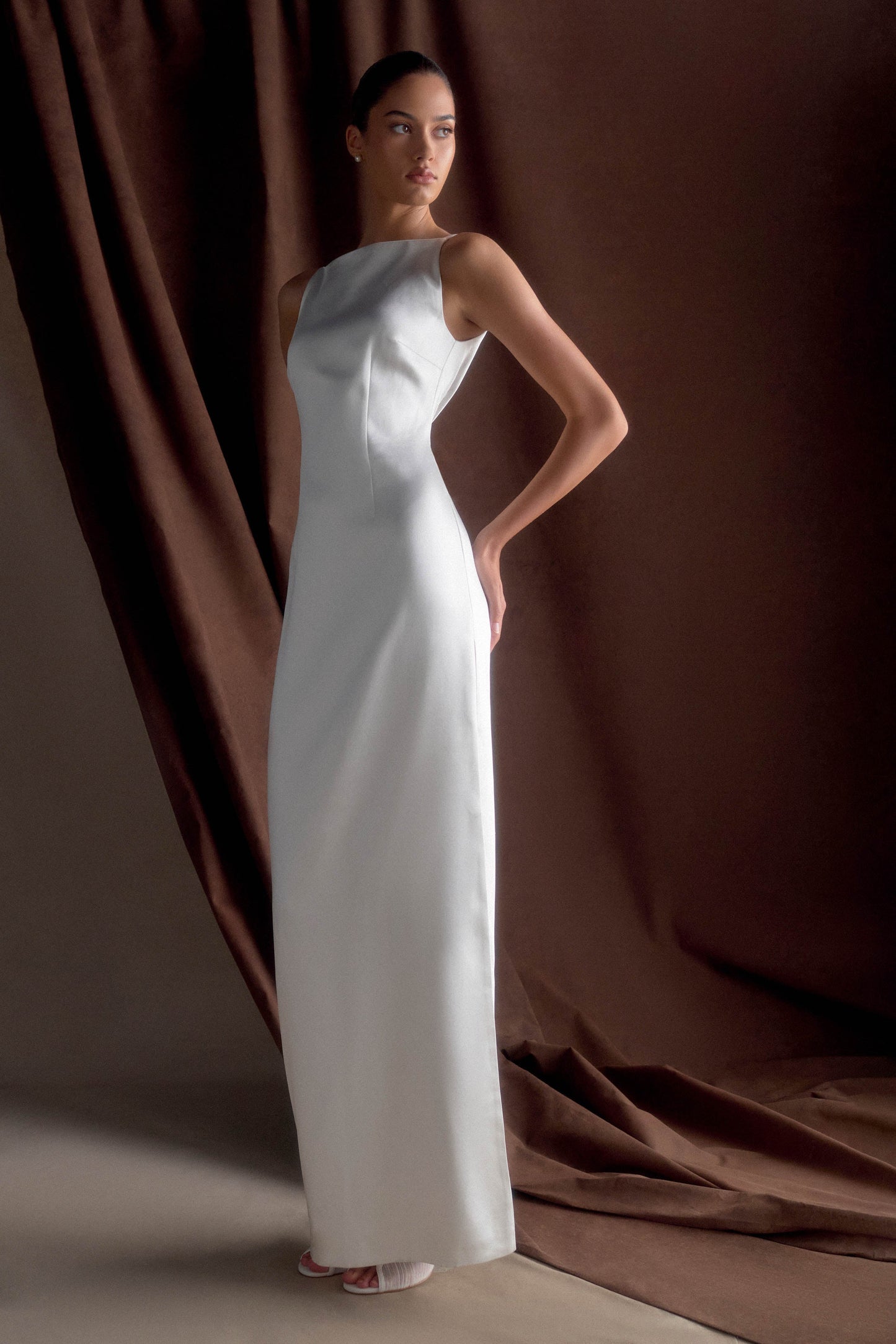 Violet Robe Maxi en Satin Sans Manches - Blanc