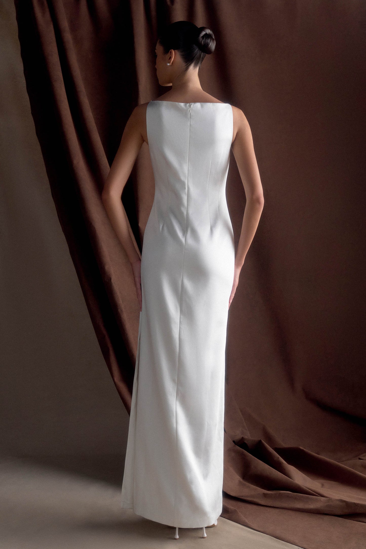 Violet Robe Maxi en Satin Sans Manches - Blanc