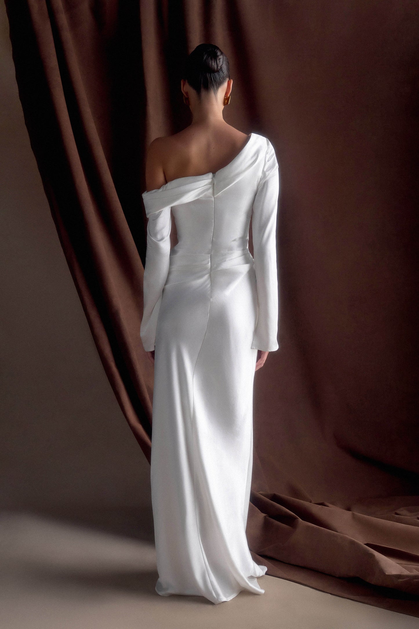 Robe Maxi Iris en Satin à Manches Longues - Blanche