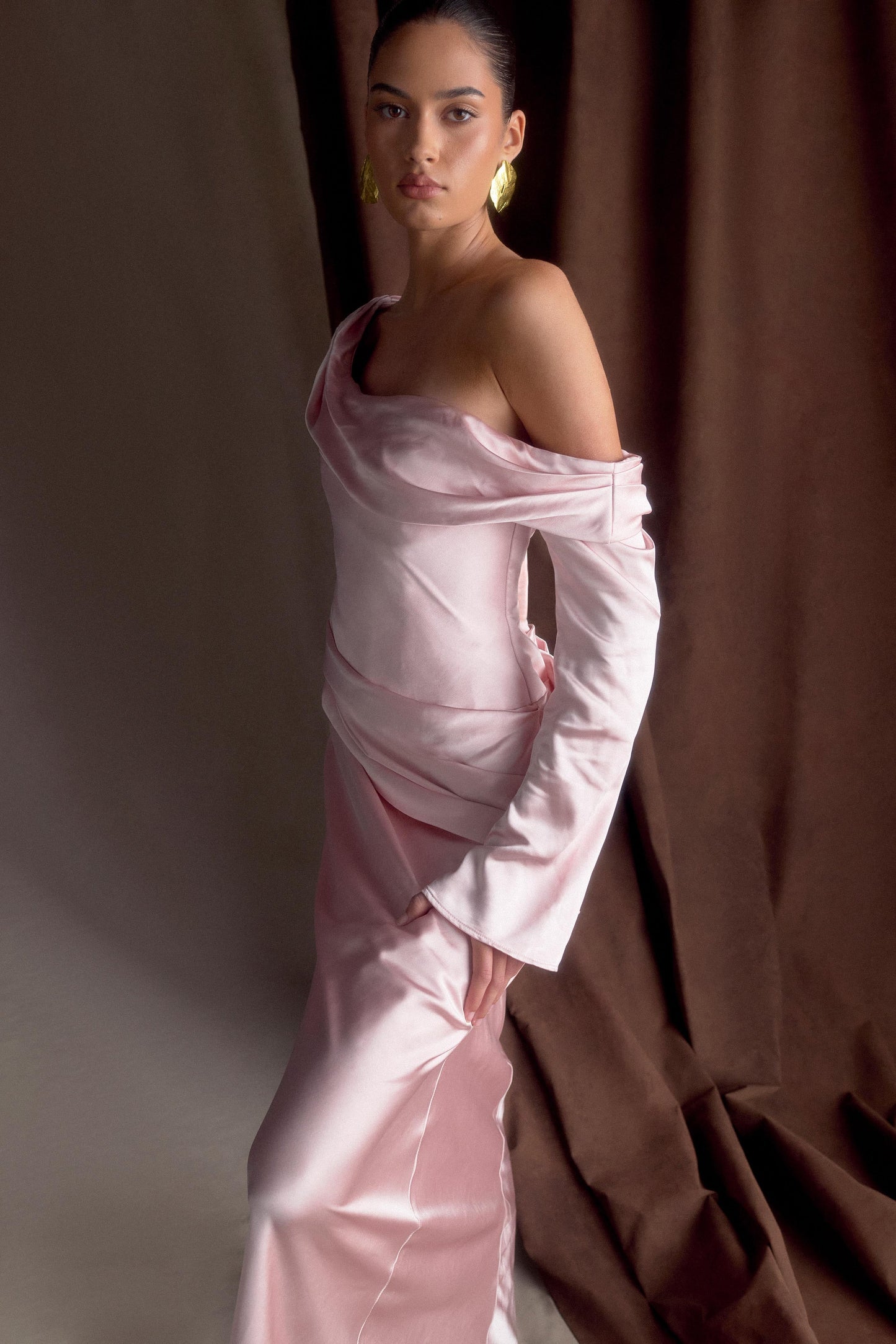 Iris Robe Maxi Satin à Manches Longues - Rose Poudré