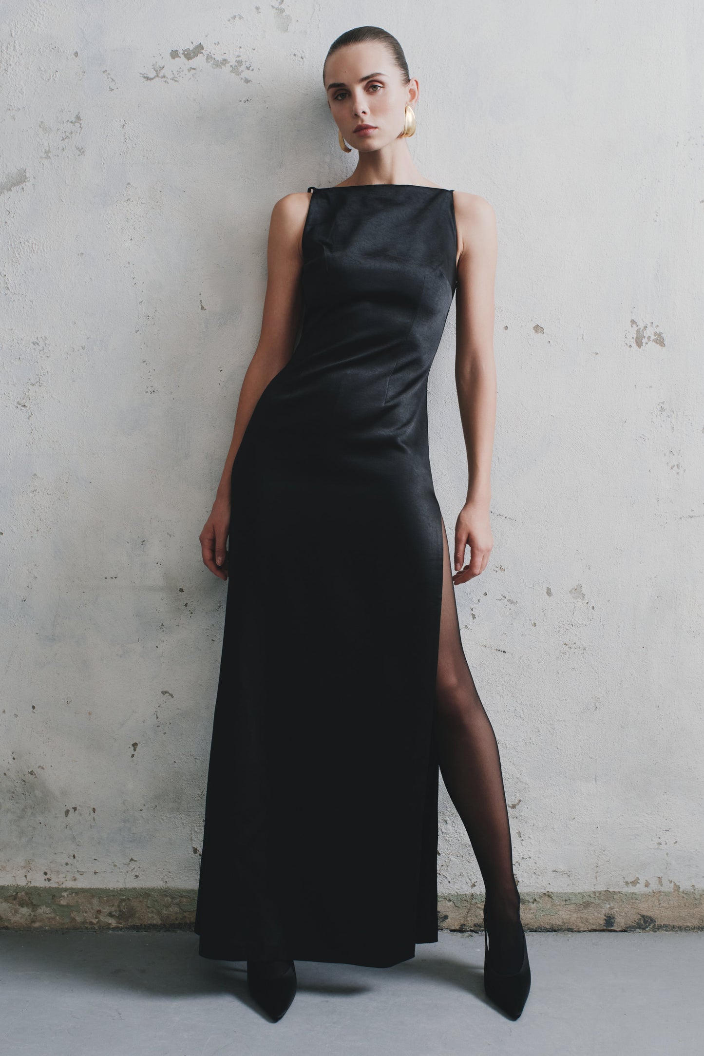 Violet Robe Maxi en Satin Sans Manches - Noir