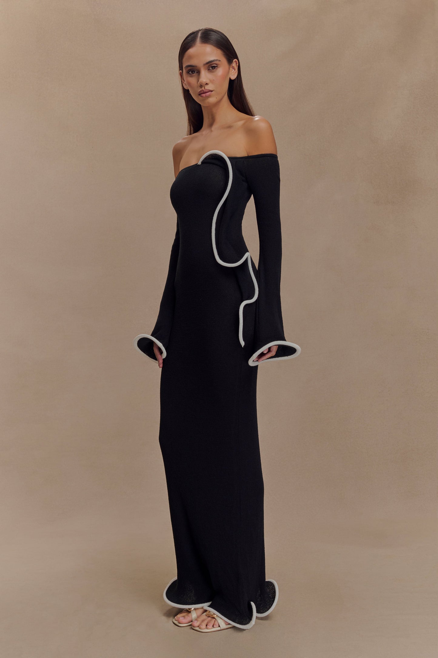Robe Maxi Tricotée à Manches Décolletées Sandrine - Noir/Blanc