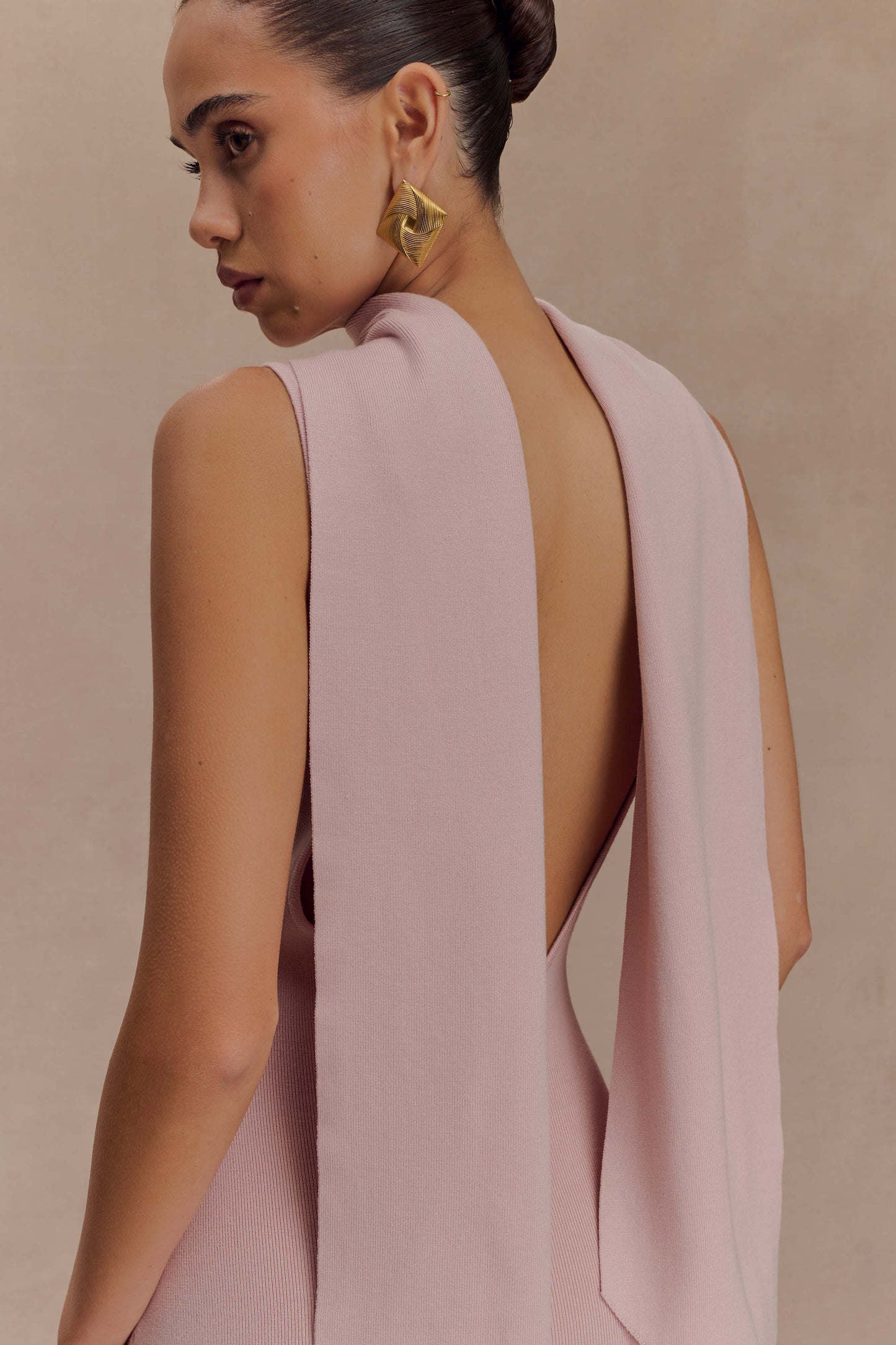 Robe Maxi en Tricot Darby avec Écharpe - Rose Pâle