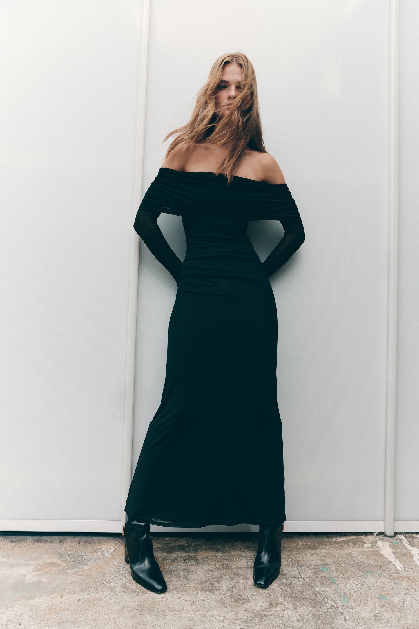 Jupe Maxi en Maille à Manches Décolletées Josie - Noir
