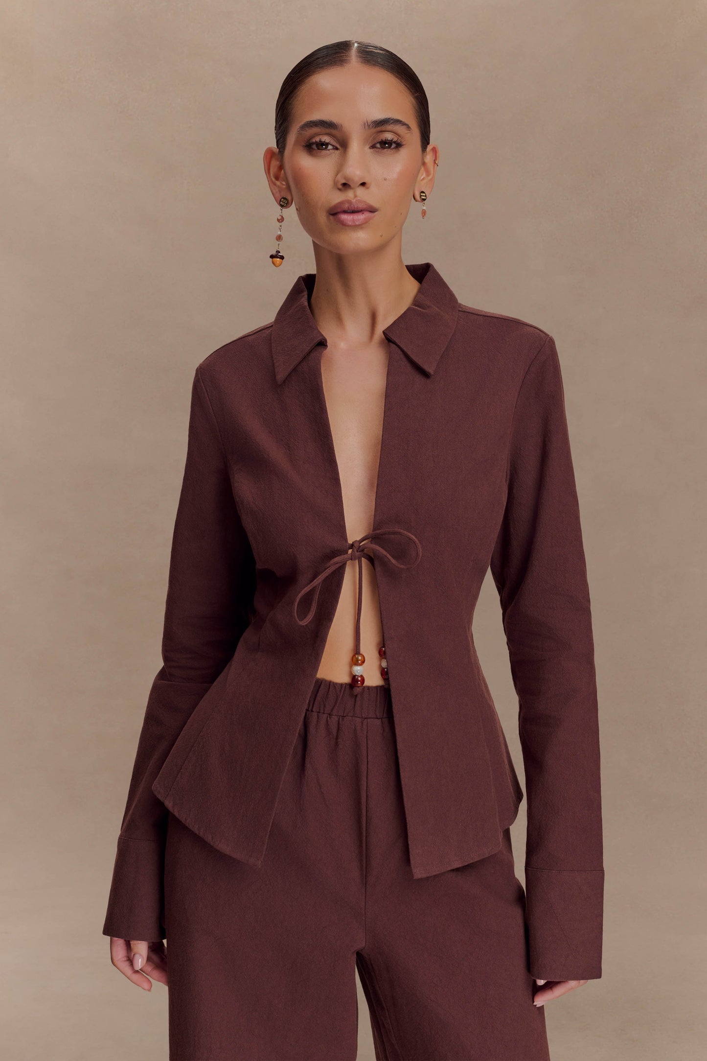 Chemise à col enroulable Annalee en coton avec perles - Espresso foncé