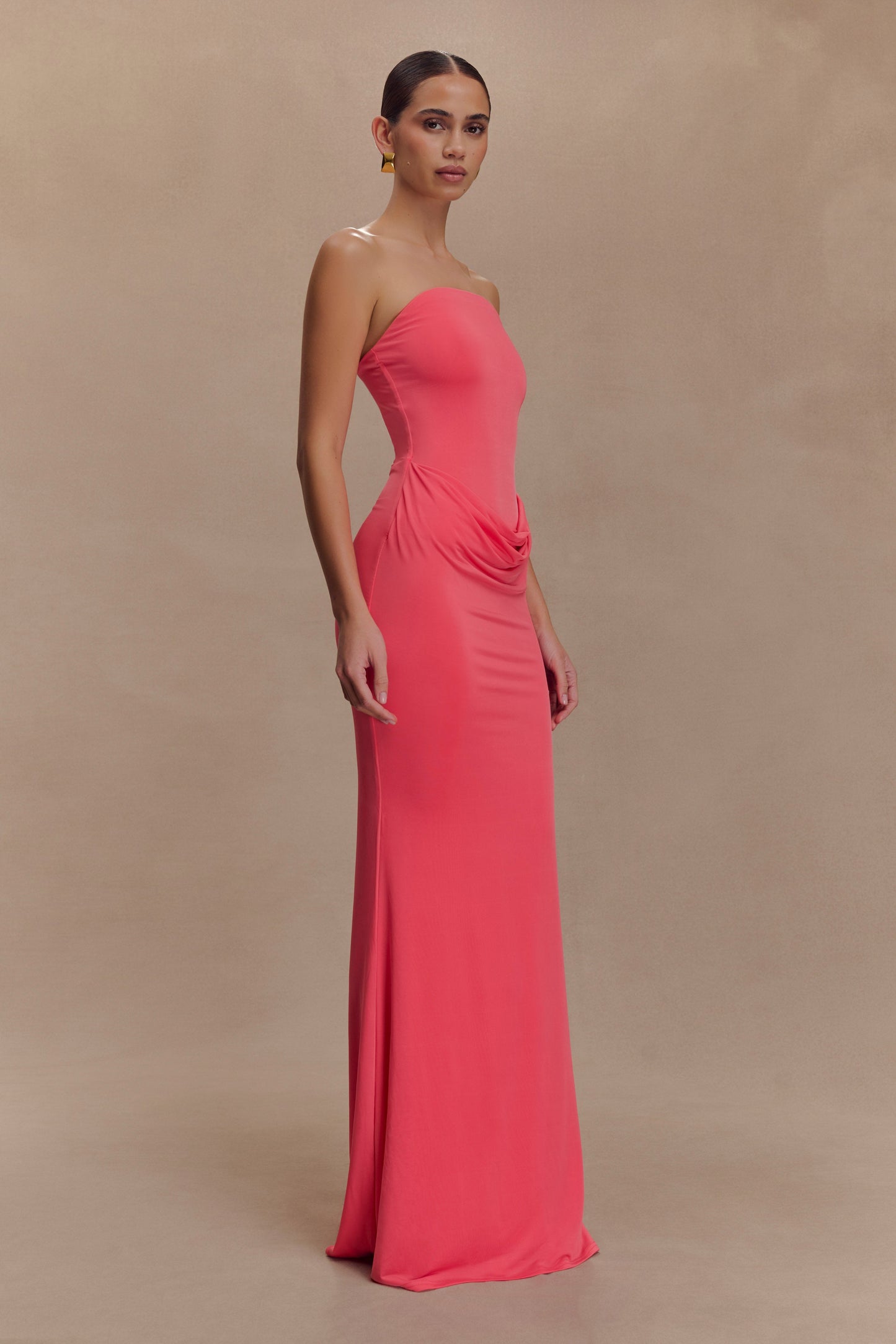 Robe Maxi Slinky sans Bretelles Madison - Corail