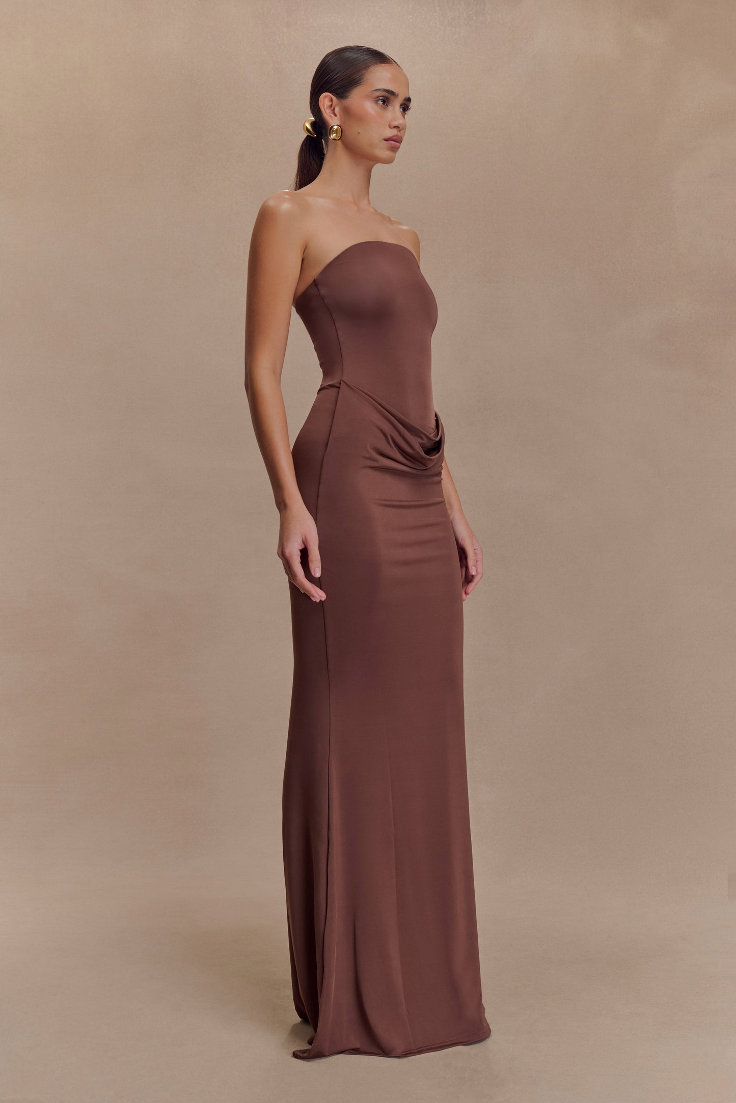 Robe Maxi Slinky sans Bretelles Madison - Chocolat