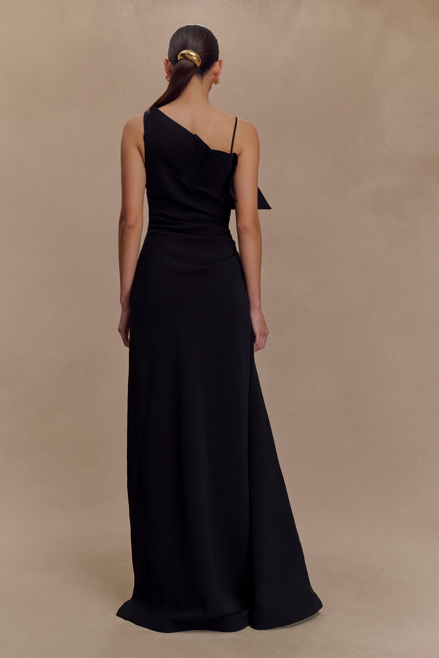 Adalyn Robe Maxi en Crêpe à Une Épaule - Noir