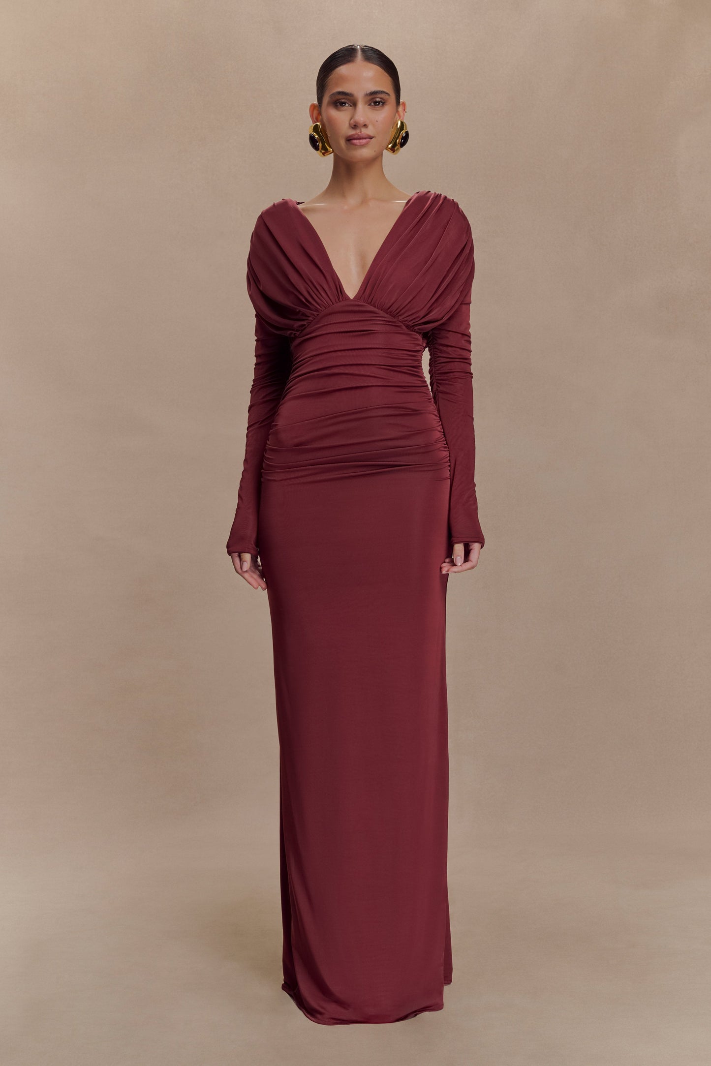 Robe longue à manches longues et décolleté plongeant Hayden - Vin rouge