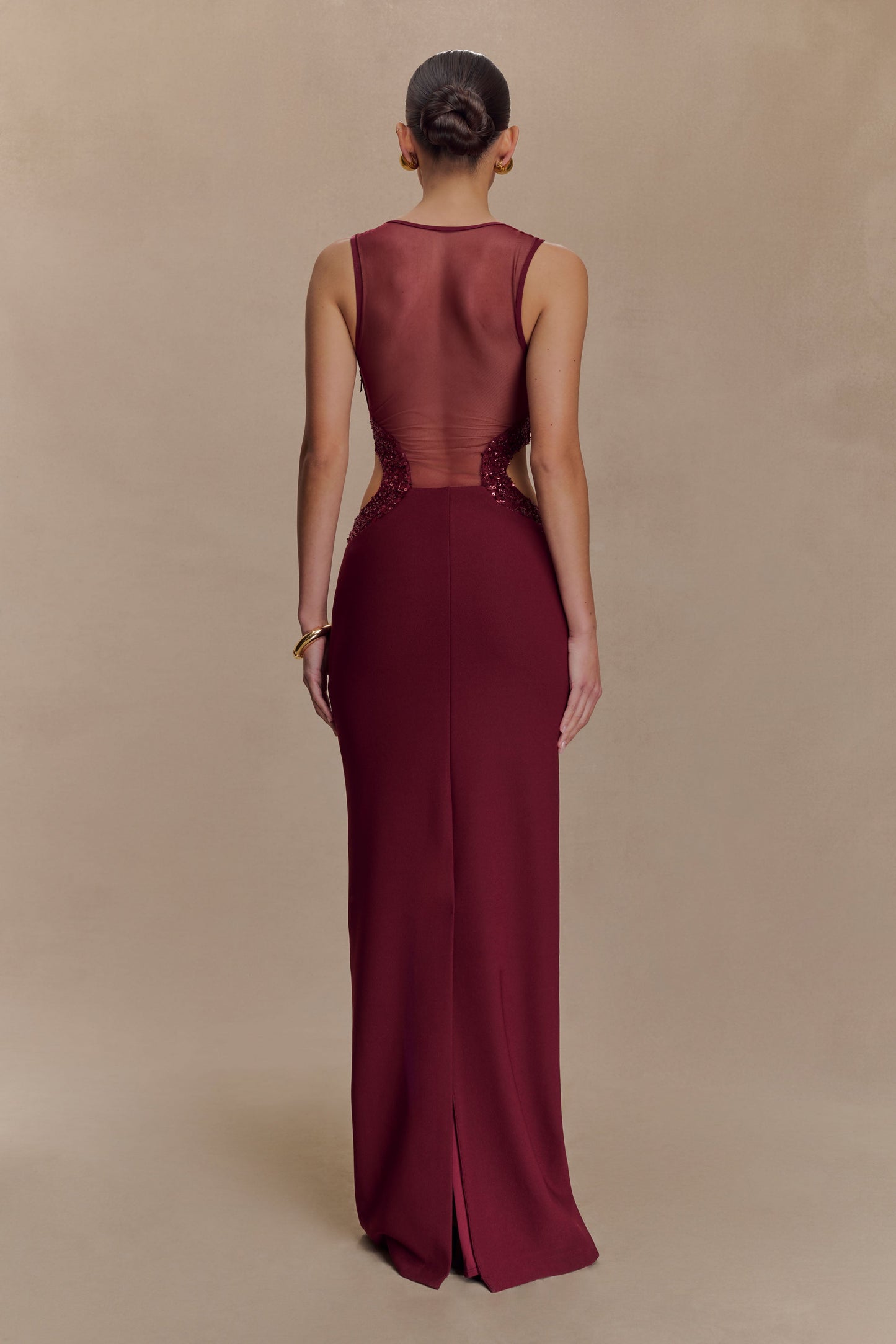 Robe Maxi en Crêpe Perlée Angelique - Vin Rouge