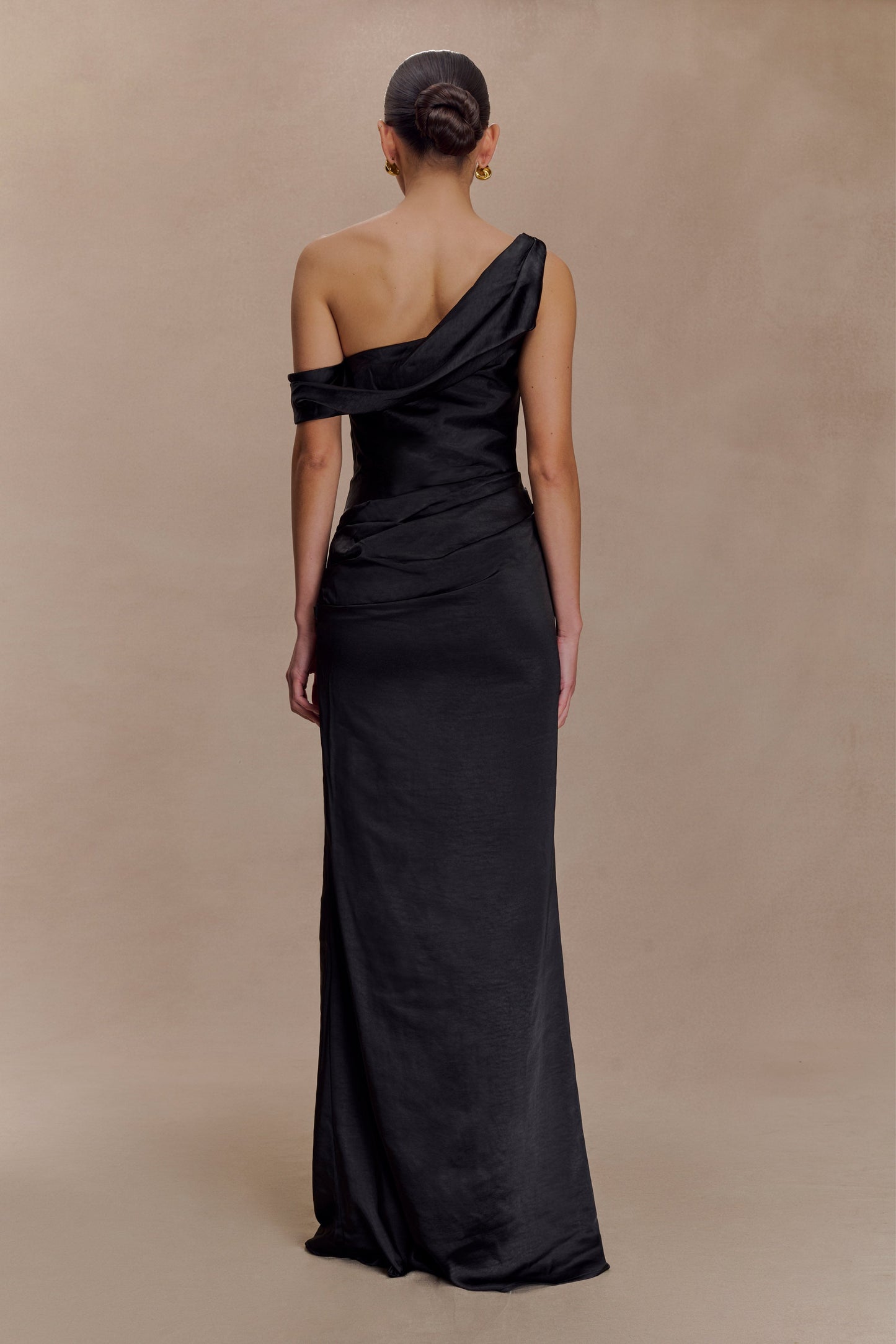 Robe Maxi Satin Dalia à épaules dénudées - Noir