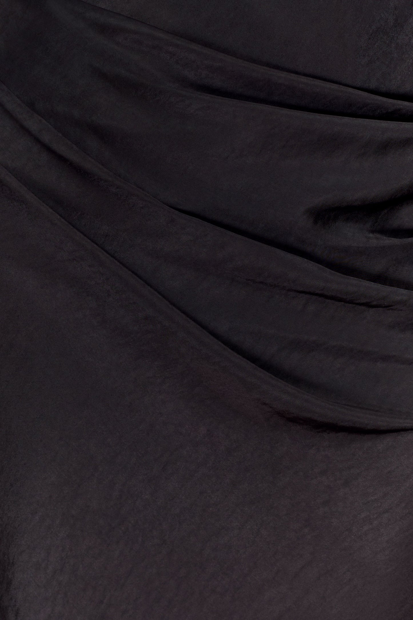 Robe Maxi Satin Iris à Manches Longues - Noire