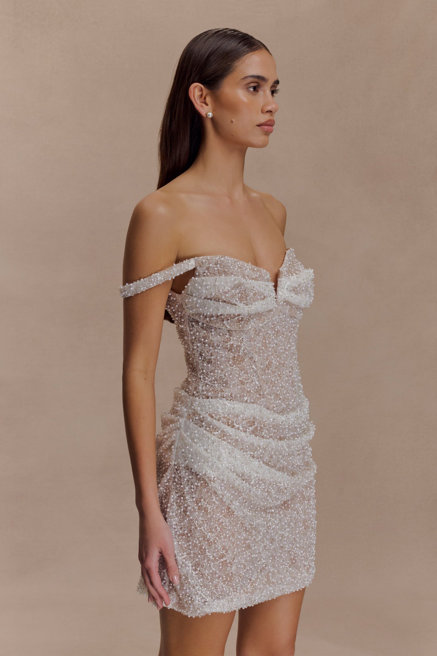 Mini-robe moulante Connie à paillettes - Nude