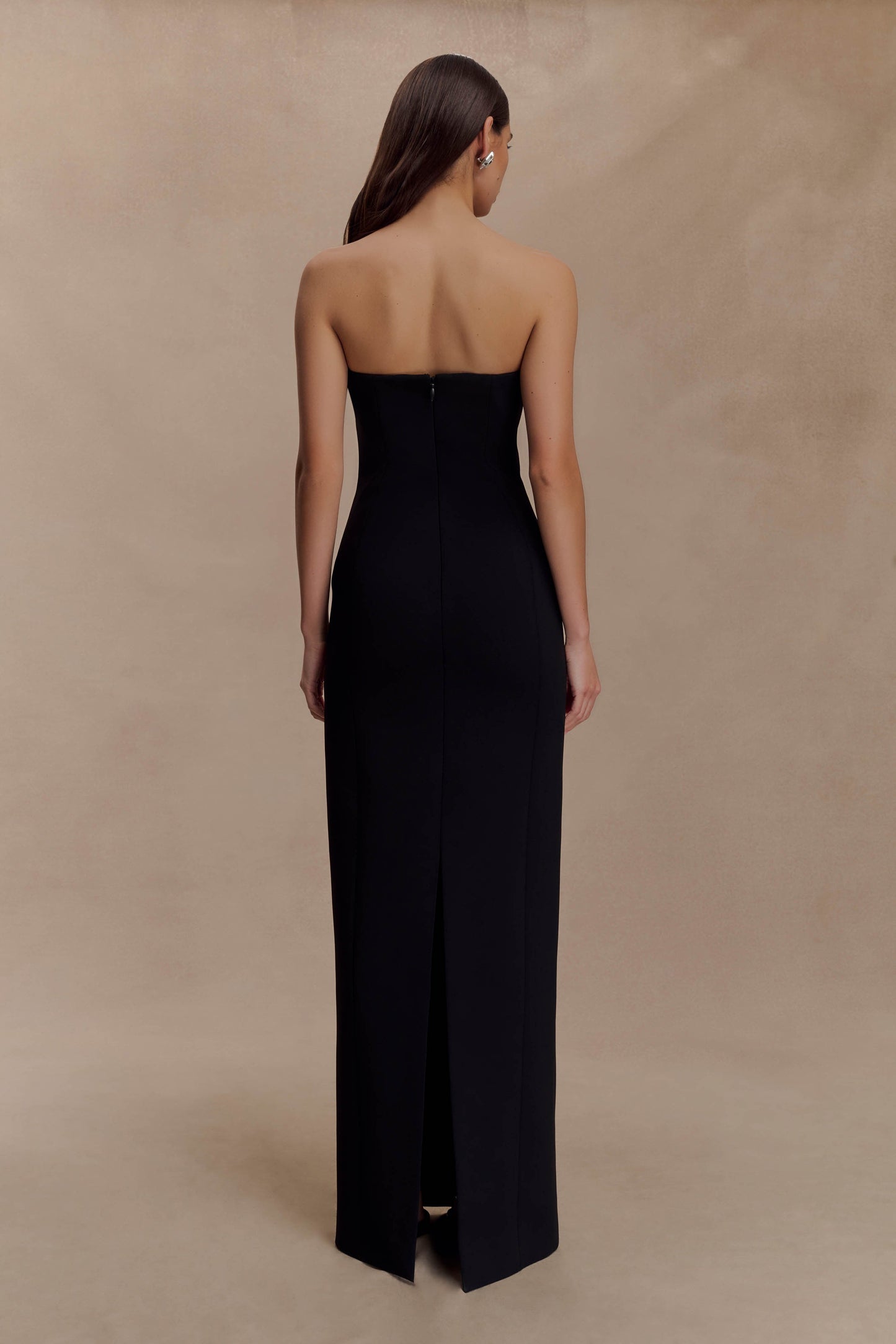 Robe longue Kalila en crêpe sans bretelles - Noire