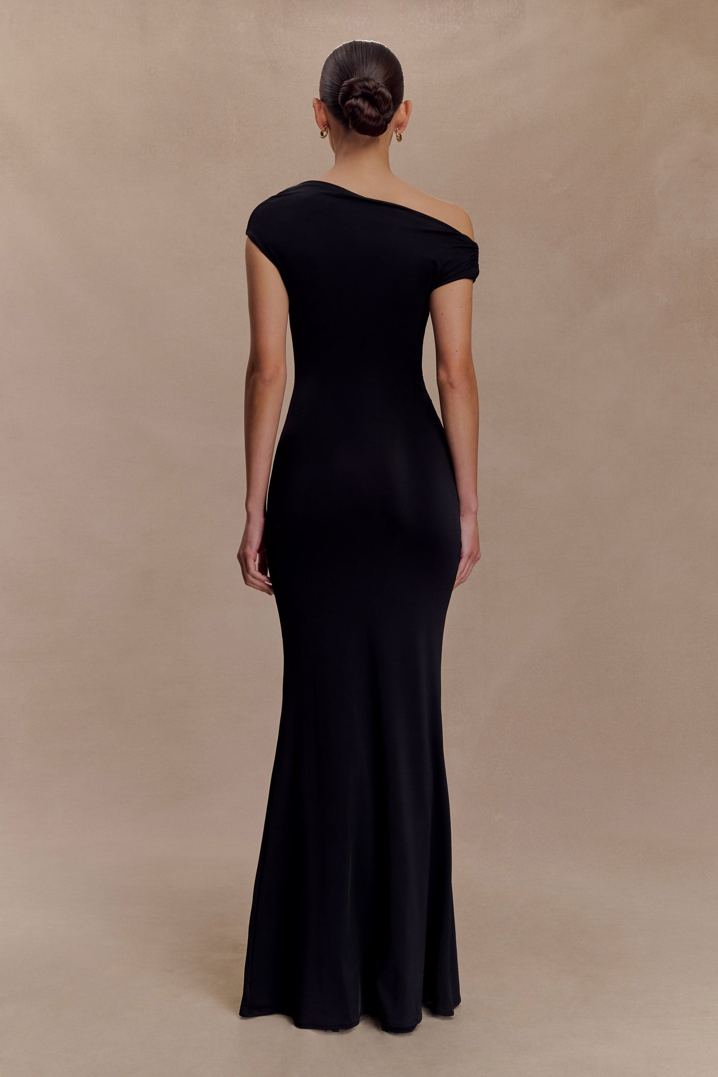 Robe Maxi Kinsley Slinky avec accessoires - Noir