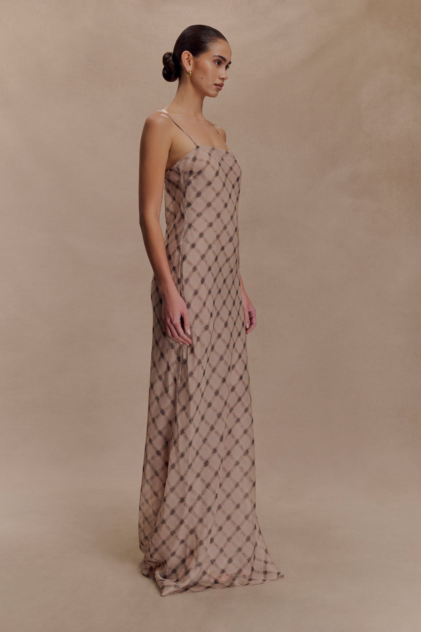Robe Maxi en Chiffon Silvana - Motif Serpent Marron Foncé