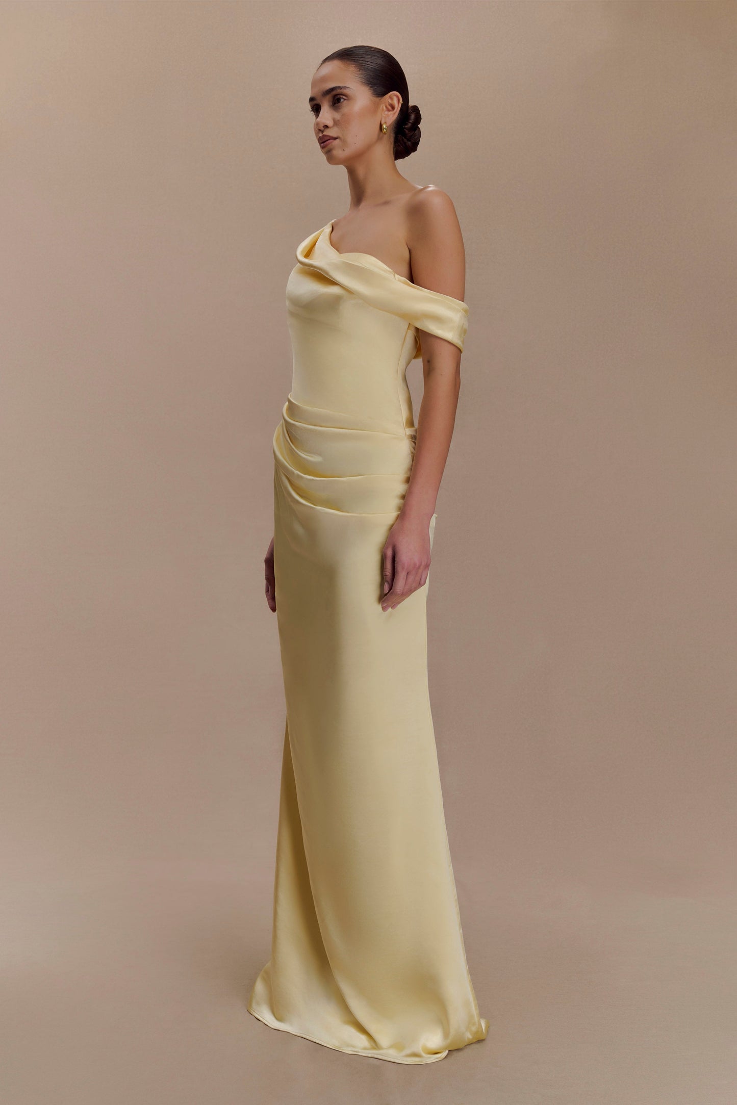Robe Maxi en Satin Dalia à Manches Décolletées - Citron
