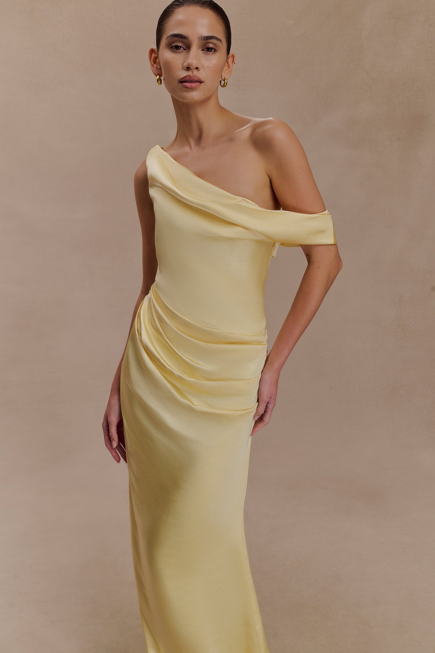 Robe Maxi en Satin Dalia à Manches Décolletées - Citron