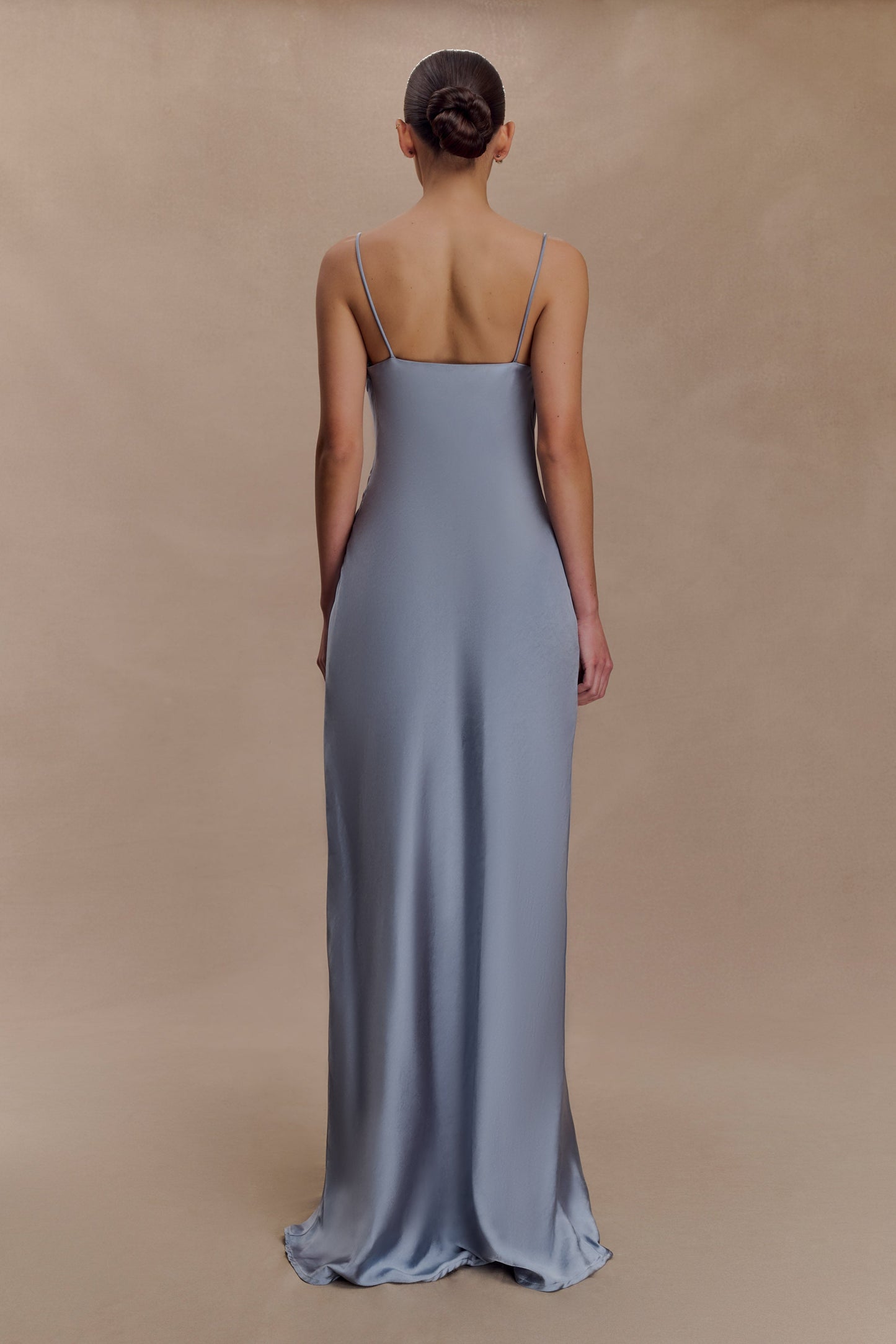 Robe Maxi en Dentelle et Satin Isadora - Bleu Glacé