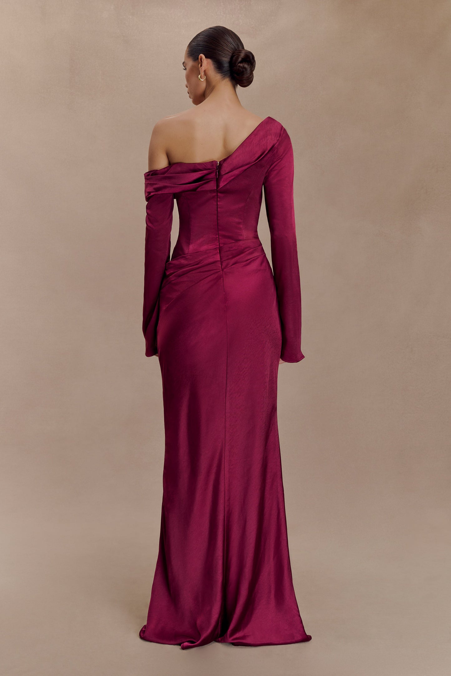 Robe longue satinée Iris à manches longues - Brun-rouge
