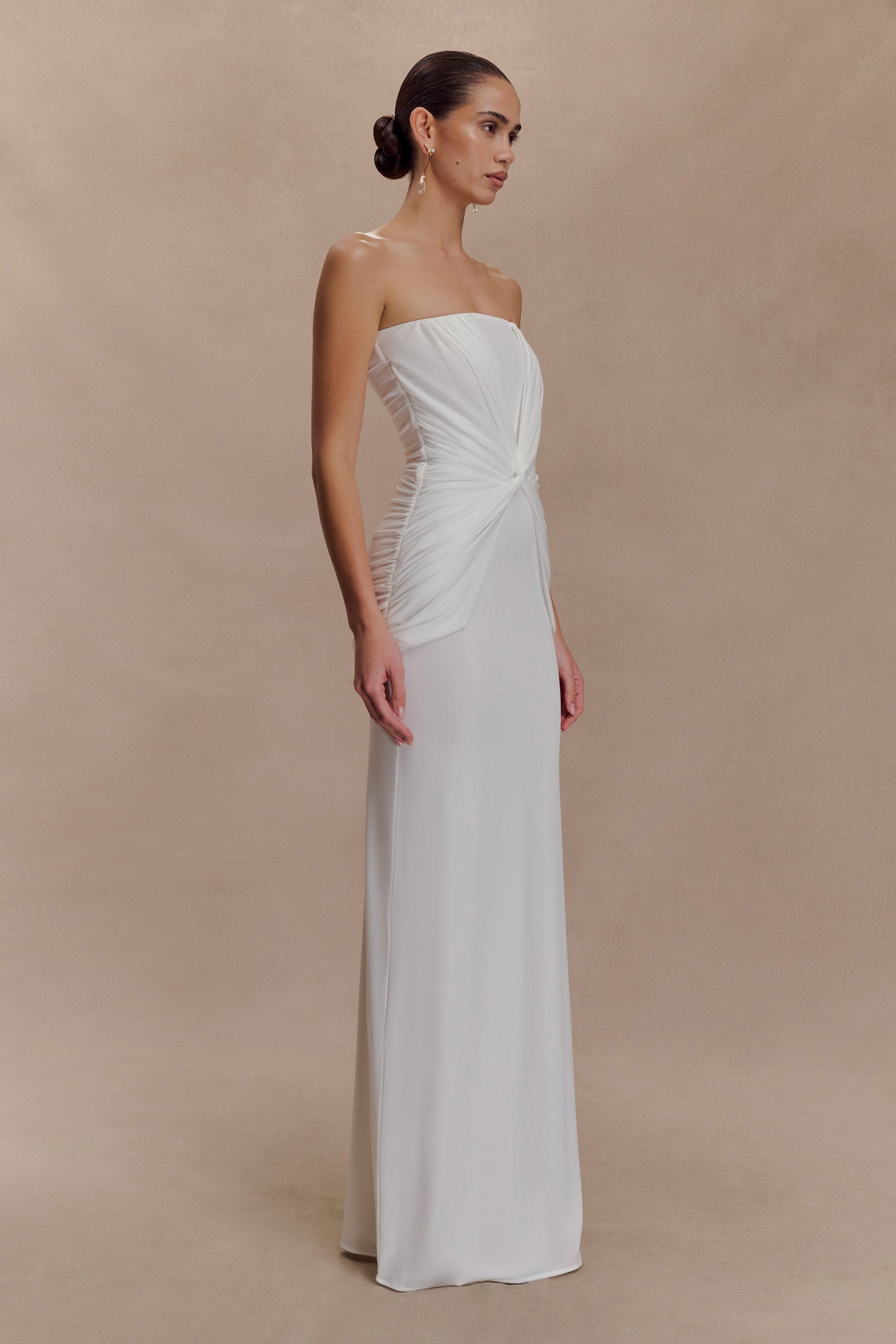 Robe Maxi Mirren sans bretelles et fluide - Blanche