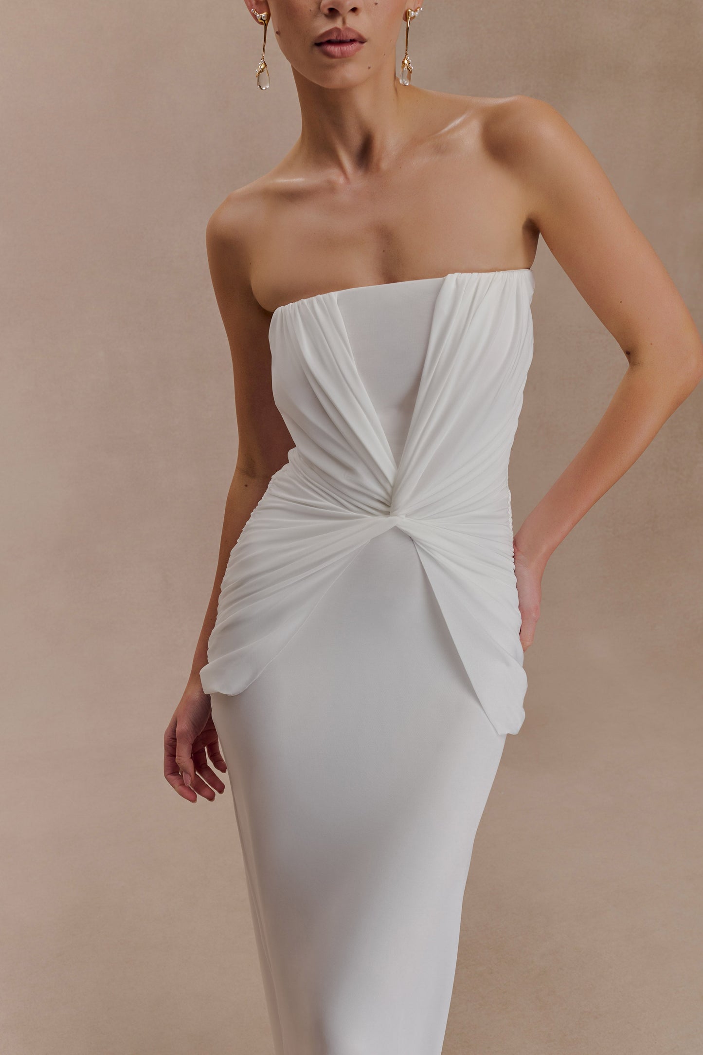 Robe Maxi Mirren sans bretelles et fluide - Blanche