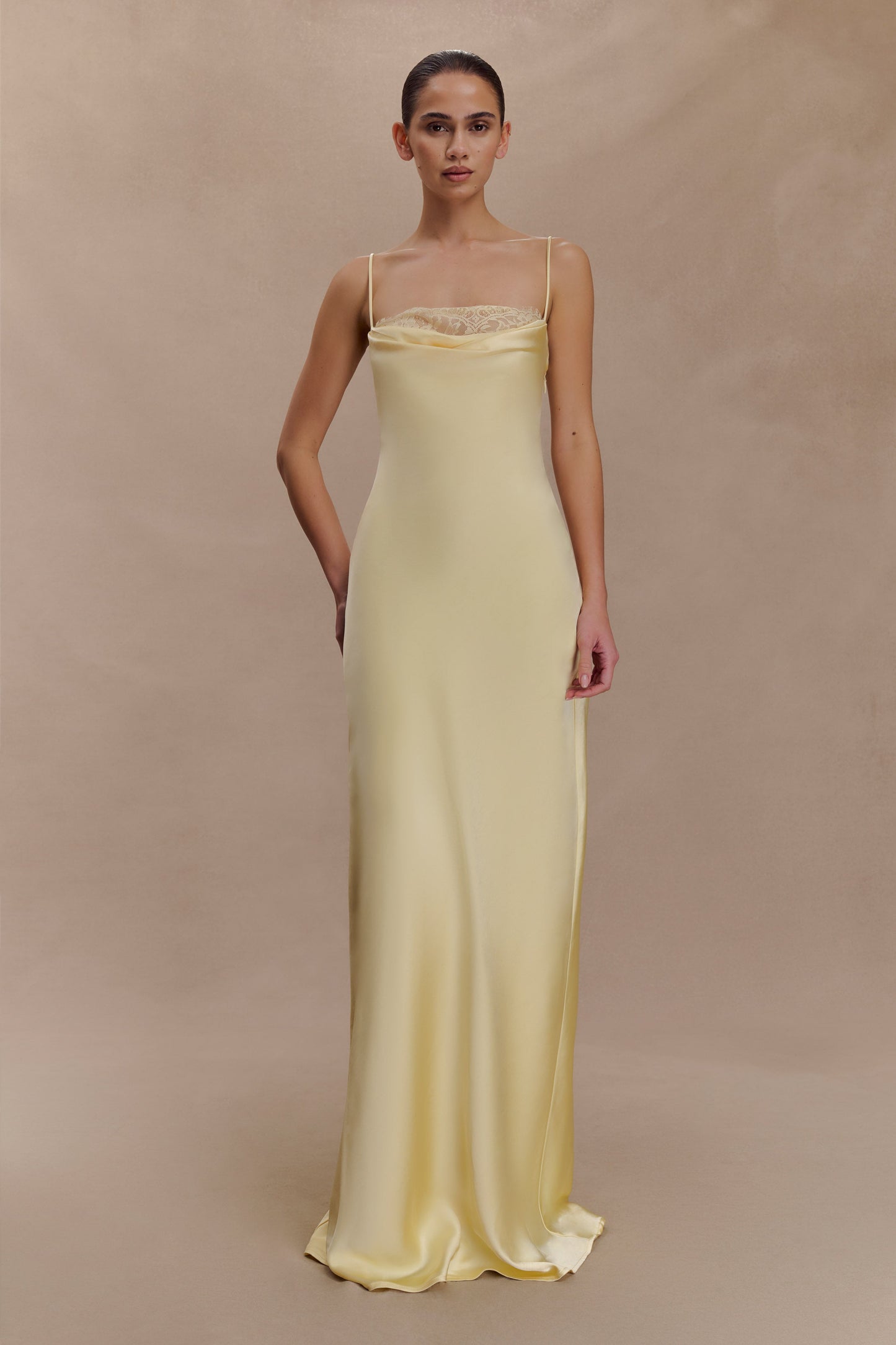 Robe Maxi en Dentelle et Satin Isadora - Citron