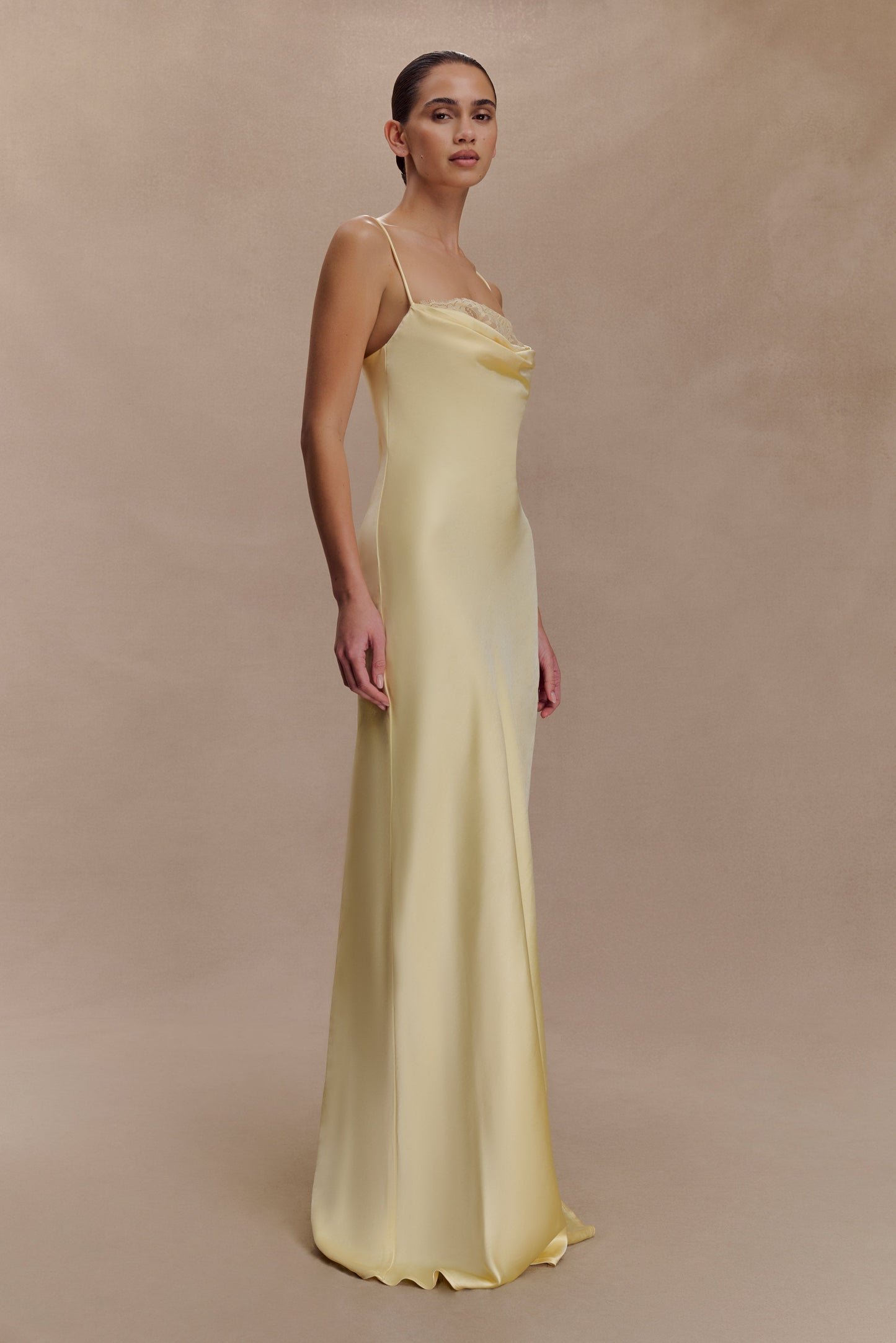 Robe Maxi en Dentelle et Satin Isadora - Citron