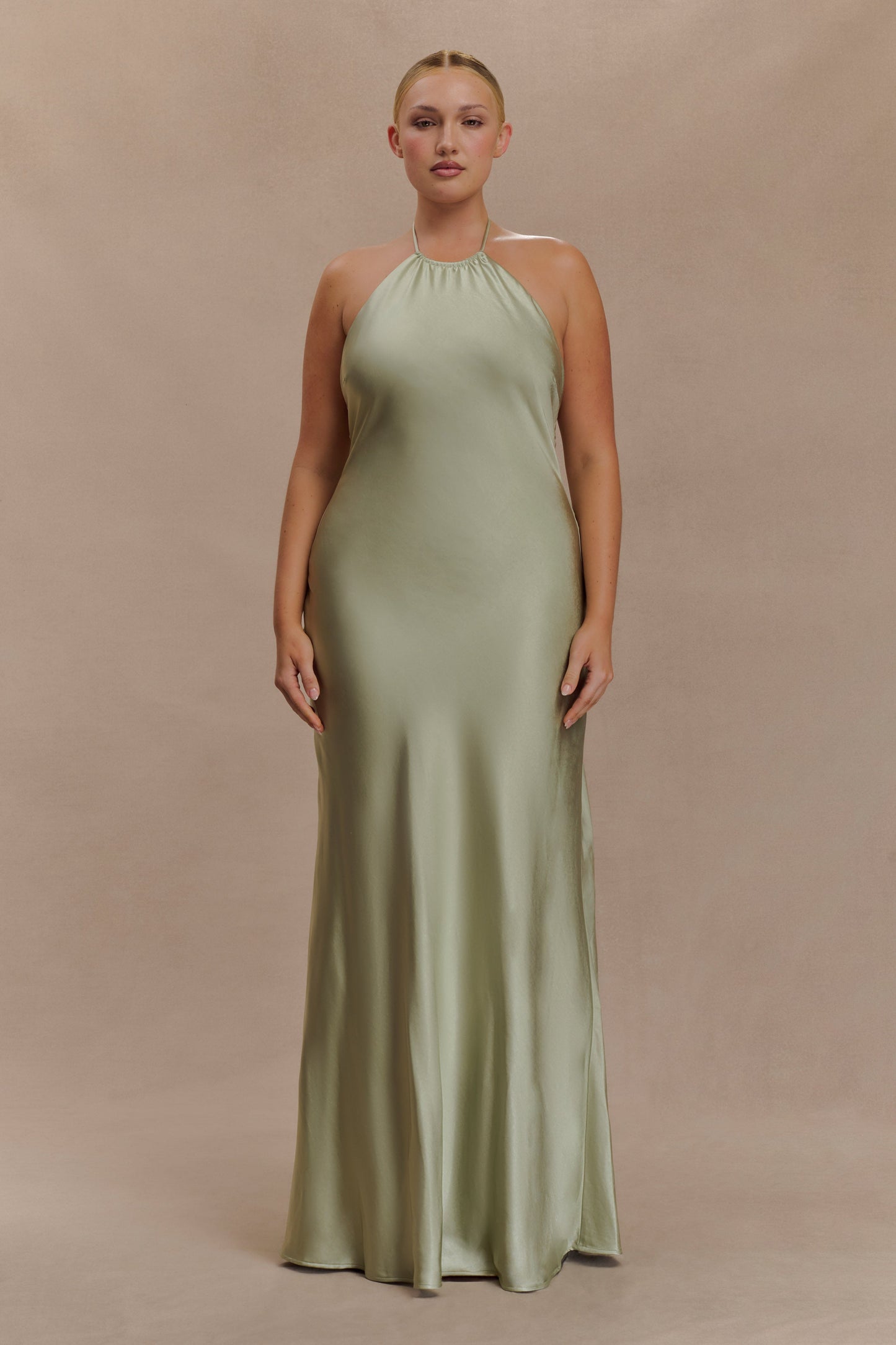 Robe Maxi Bella en Satin avec Décolleté en V - SAGE