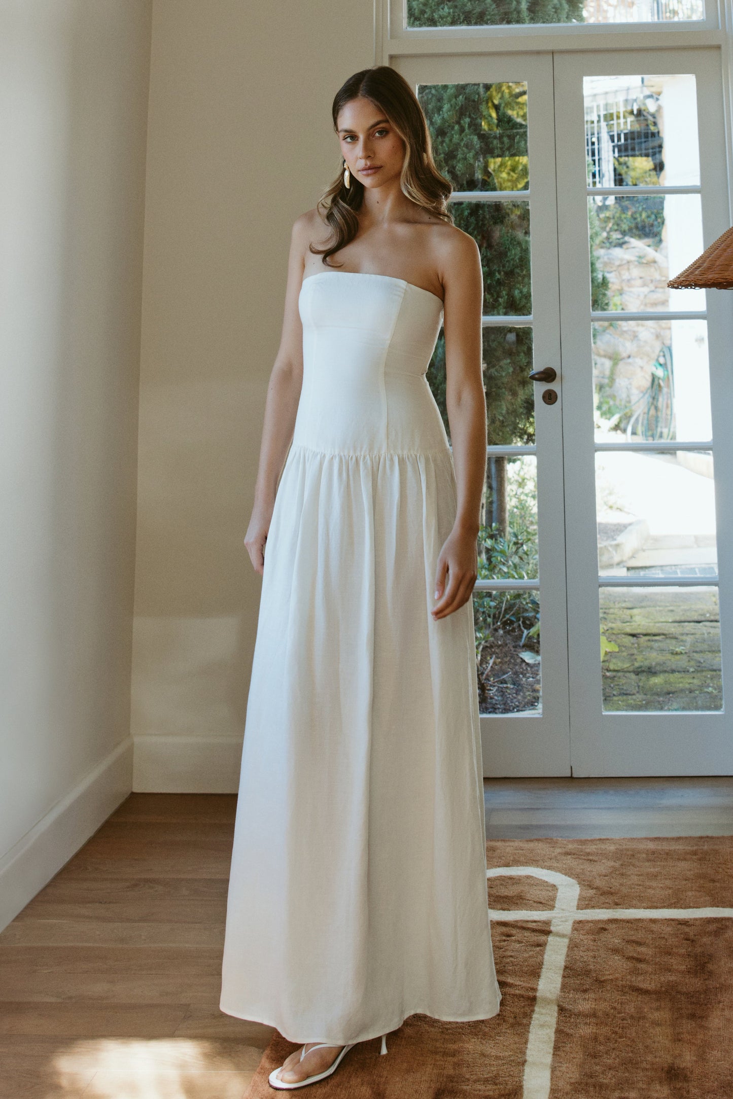Audrina Robe Maxi en Lin Sans Bretelles - Blanc