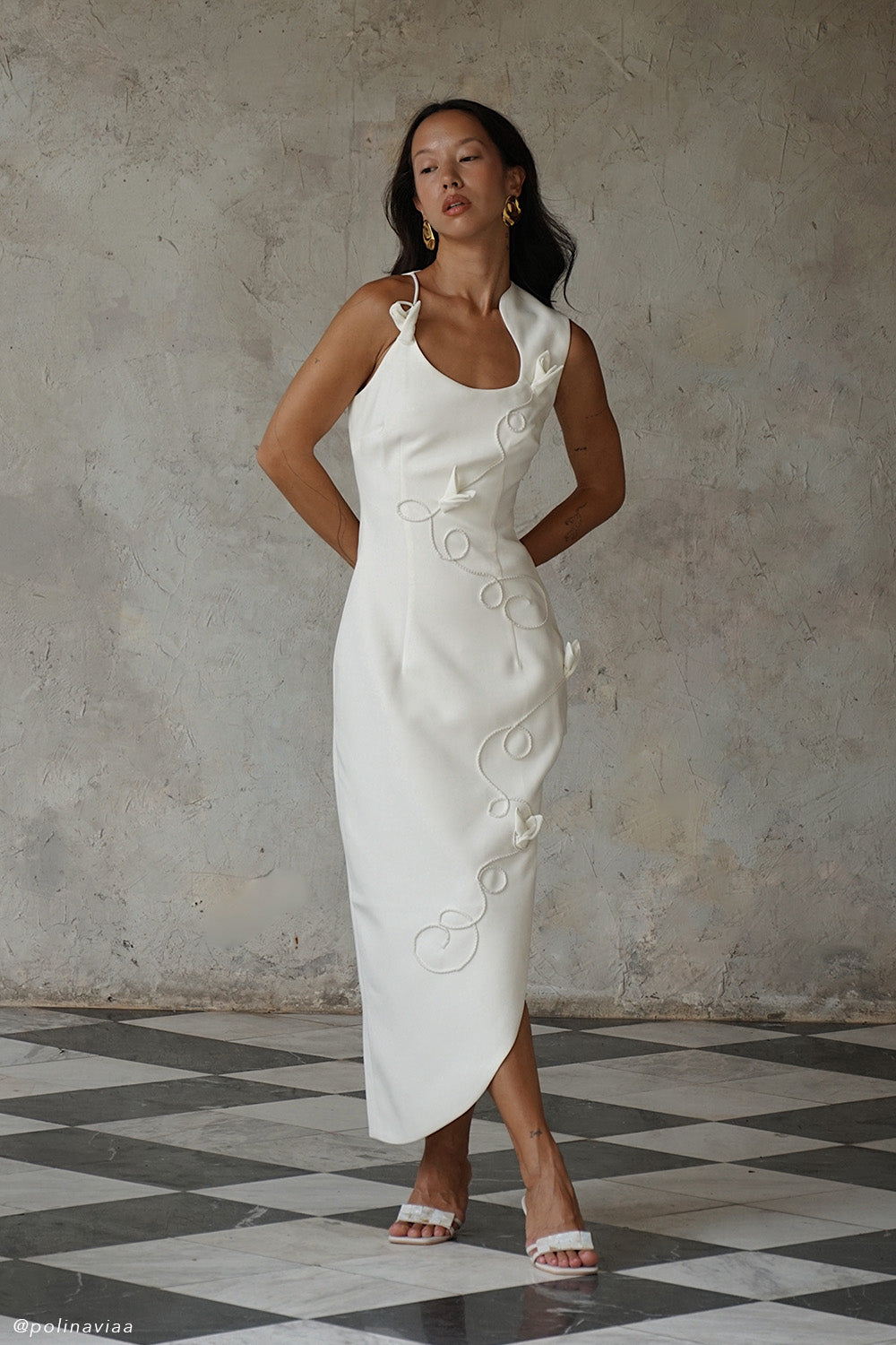 Robe midi brodée Virginia en tailleur - Blanc
