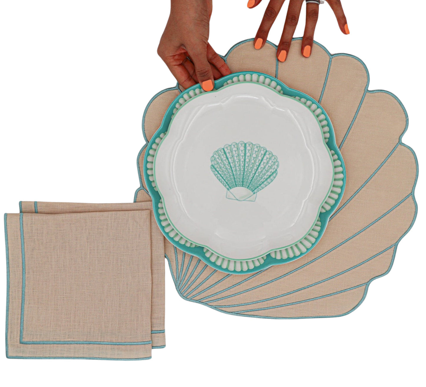Assiette plate en céramique Balearic Blu blanche avec motif vert et bord peint à la main (lot de 4)