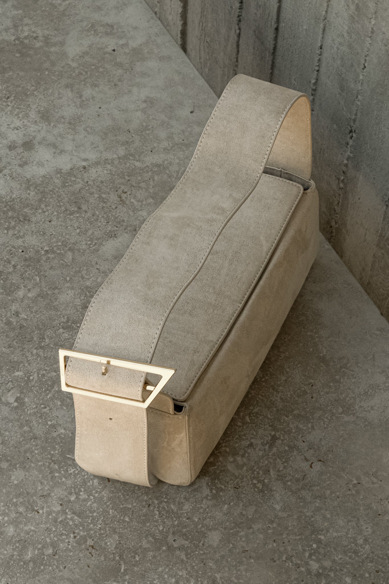 Sac à bandoulière Maria en simili daim - Pierre