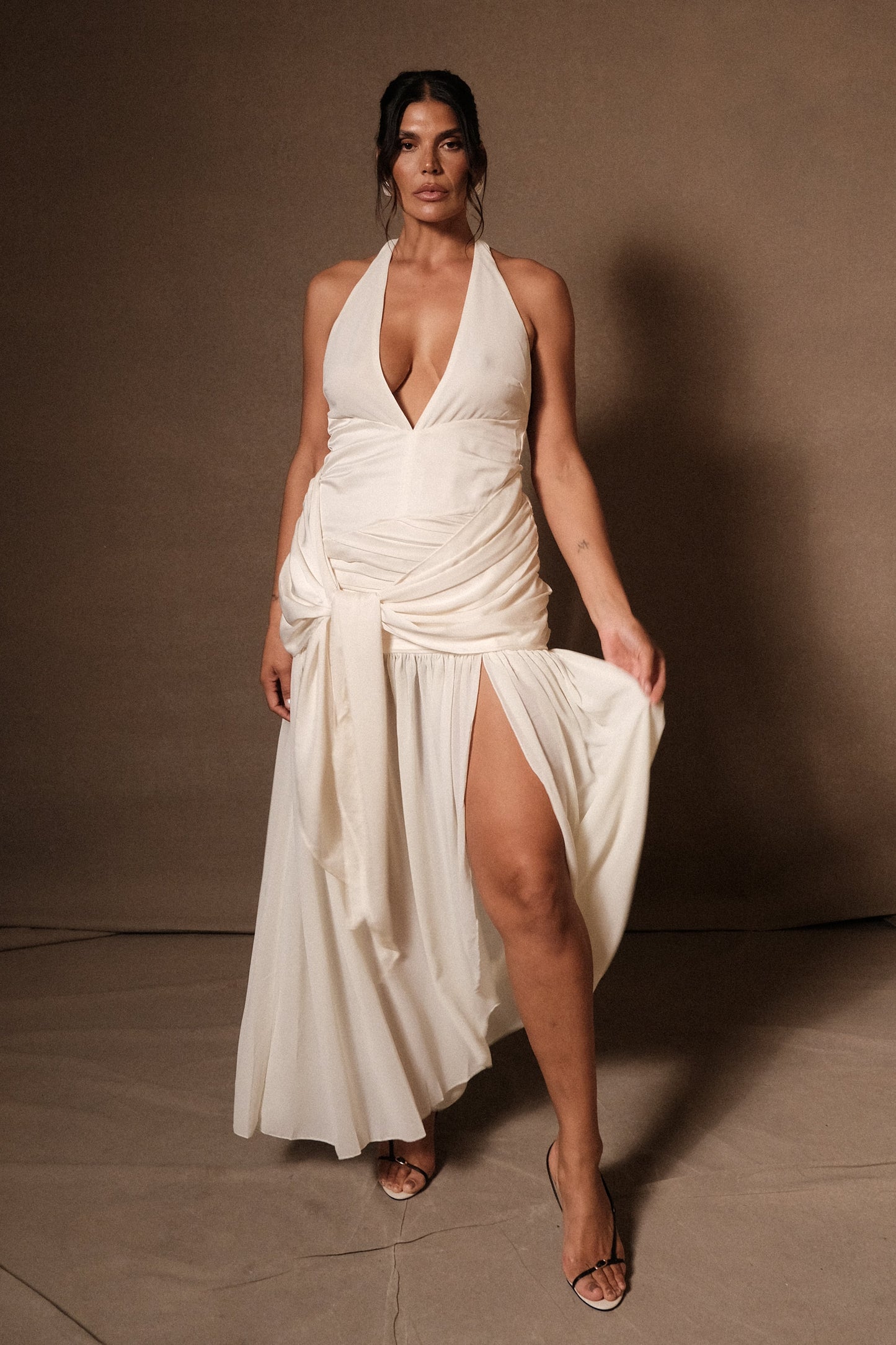 Robe Maxi en Satin et Chiffon à Décolleté Plongeant - Ivoire