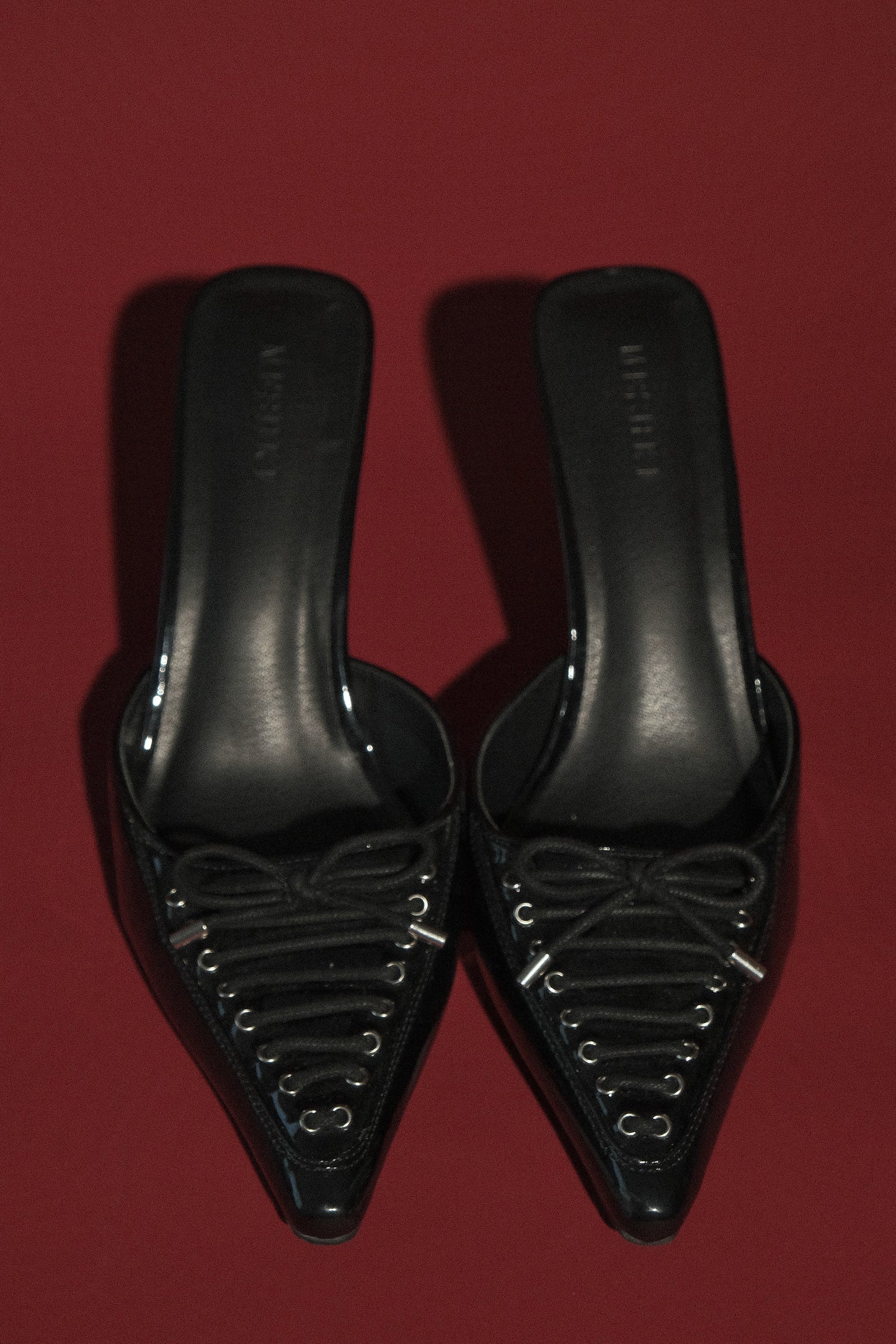 Joanne - Chaussures à talons à lacets en cuir verni - Noir