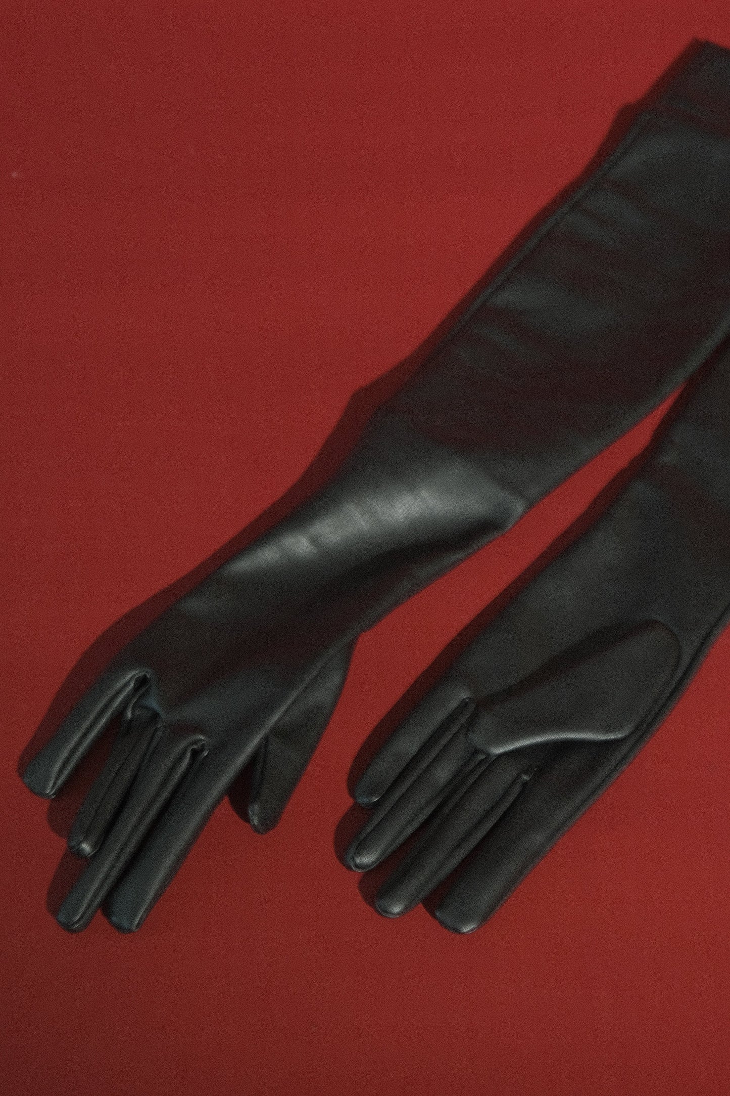 Gants en simili cuir jusqu'au coude Jasper - Noir