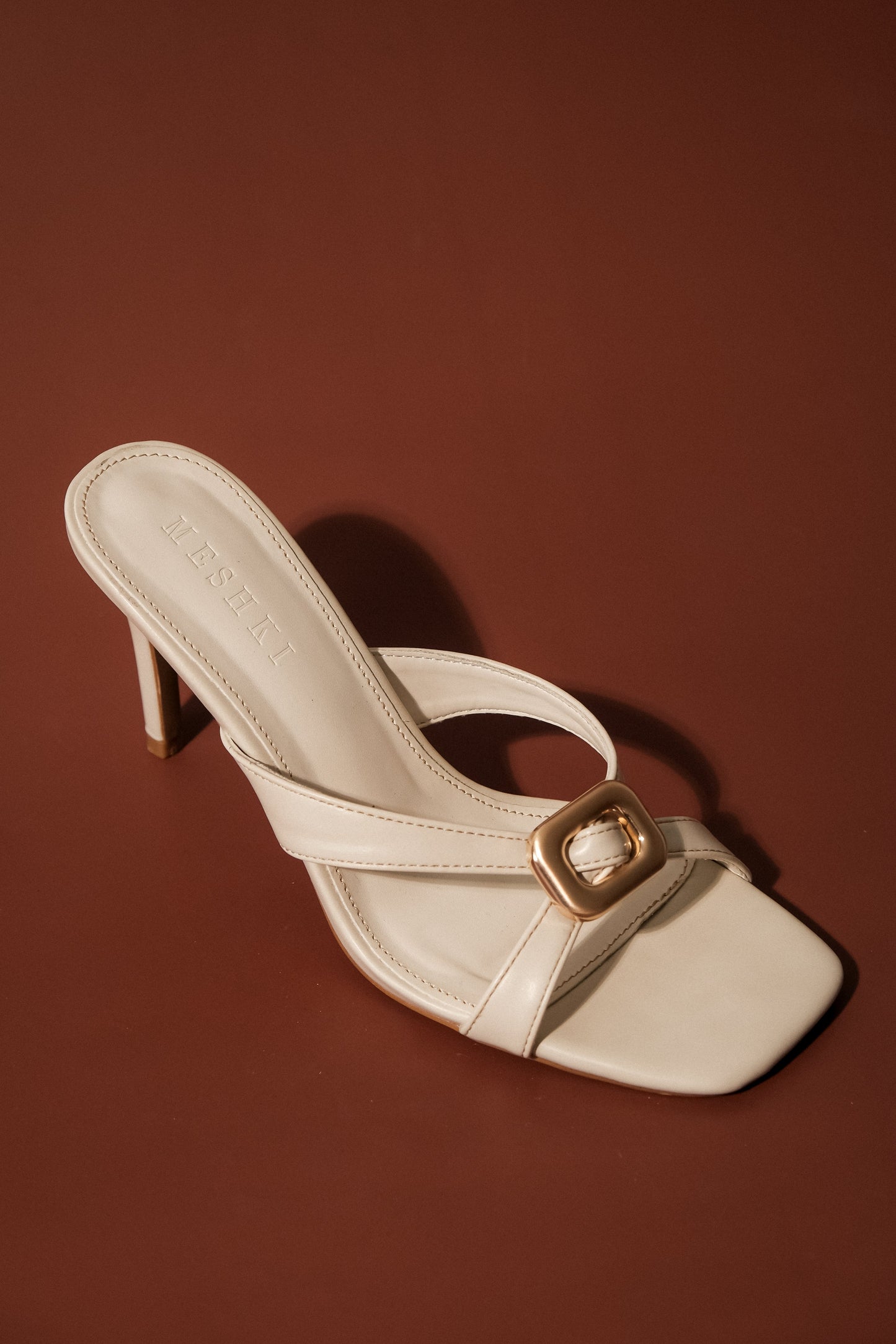 Jodie, talons hauts avec ornements métalliques - Ivoire
