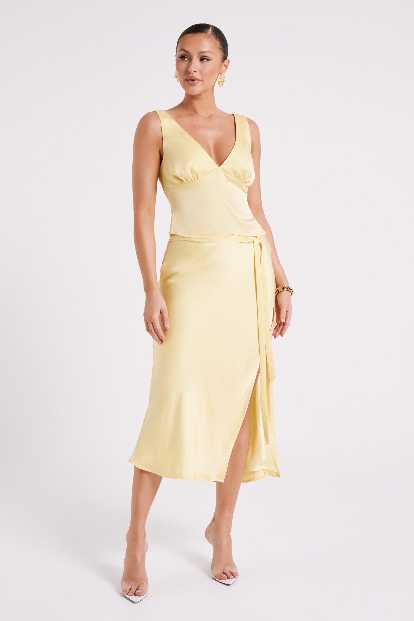 Jupe midi en satin Edie avec nœud - Jaune