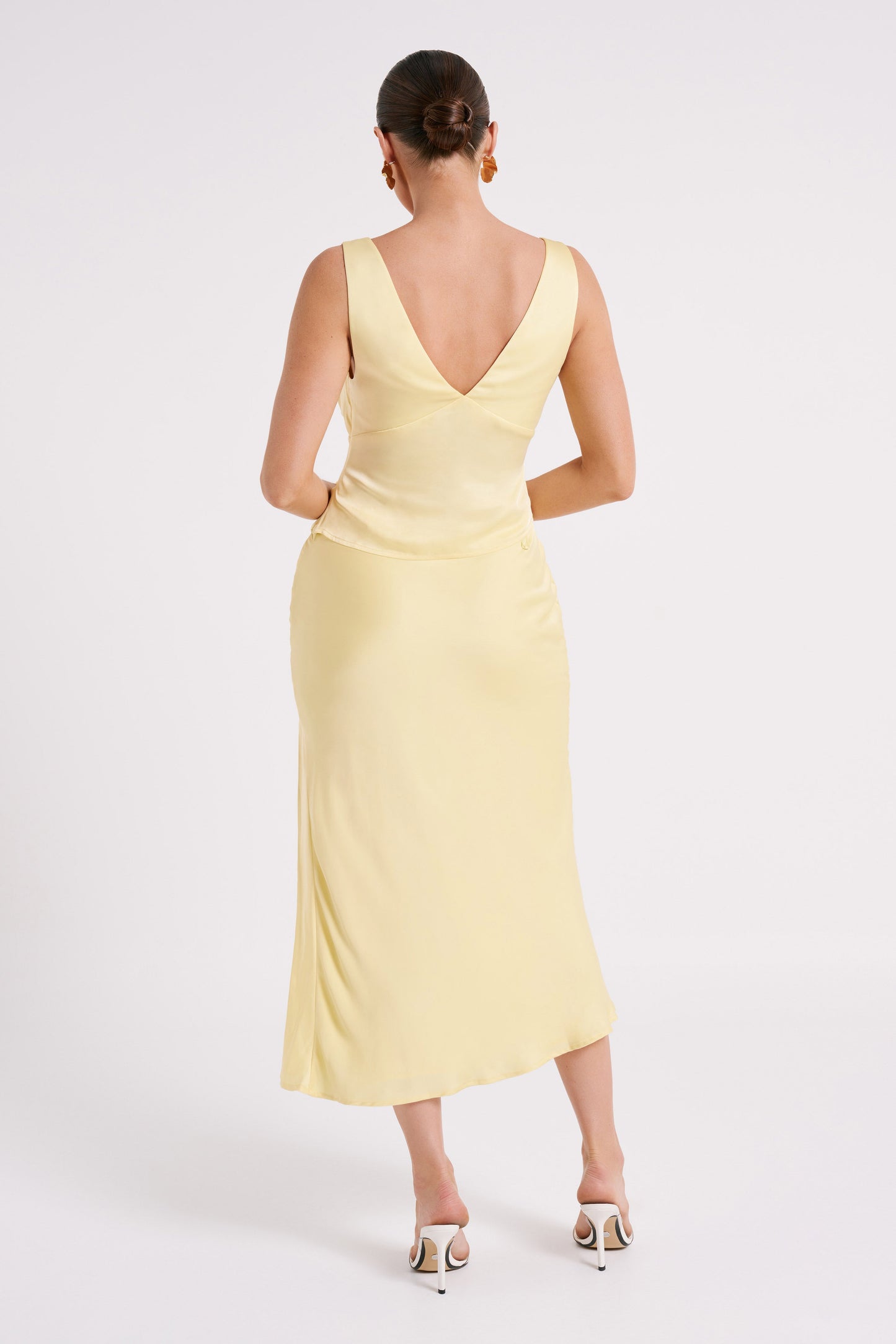 Jupe midi en satin Edie avec nœud - Jaune