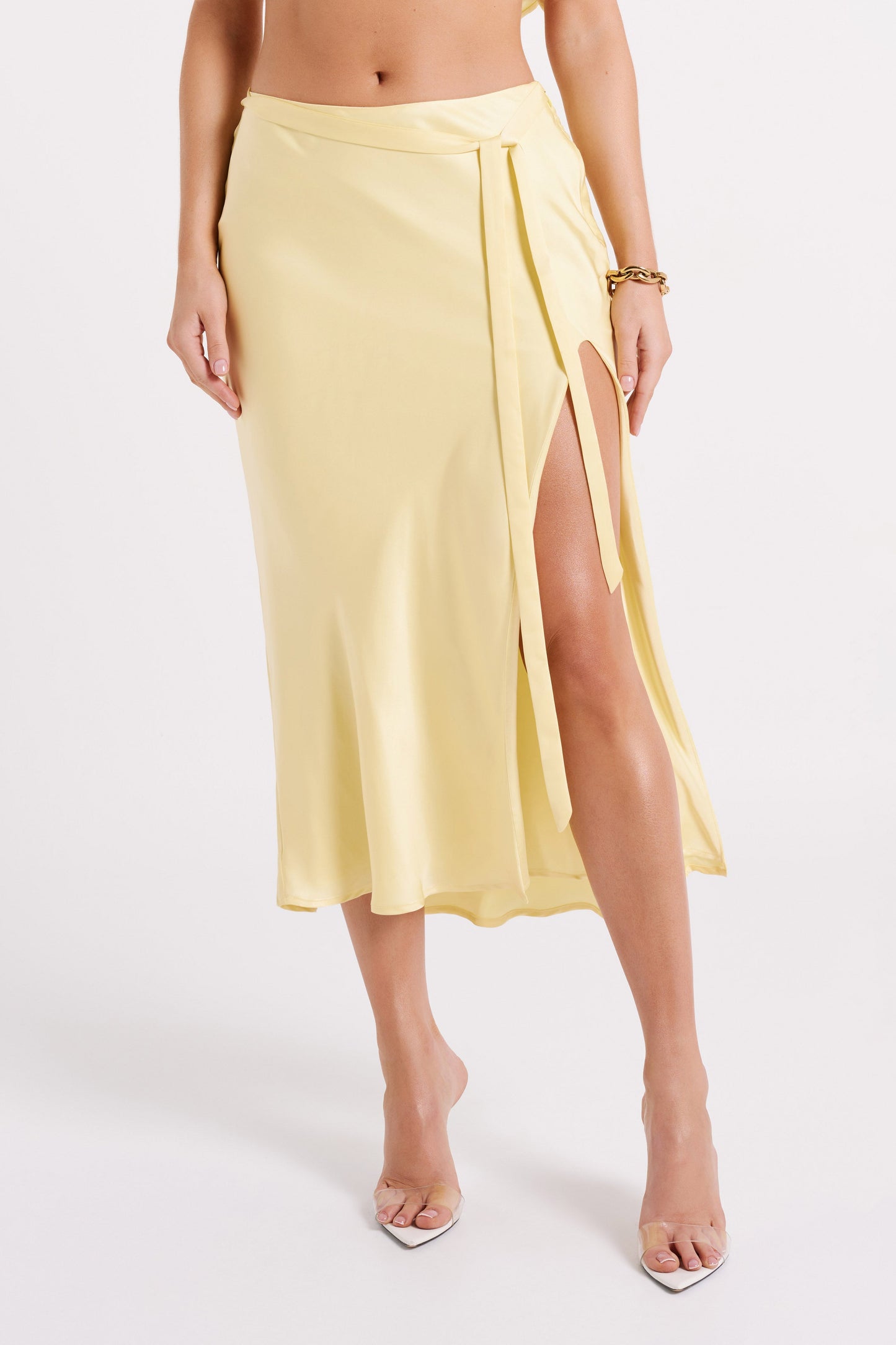 Jupe midi en satin Edie avec nœud - Jaune