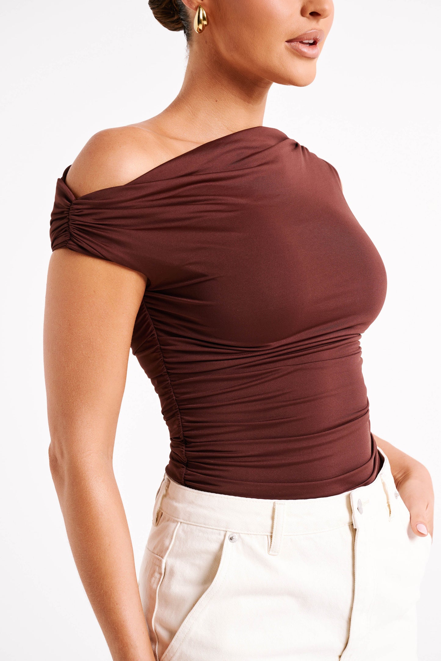 Top Alayna en nylon recyclé à volants - Chocolat